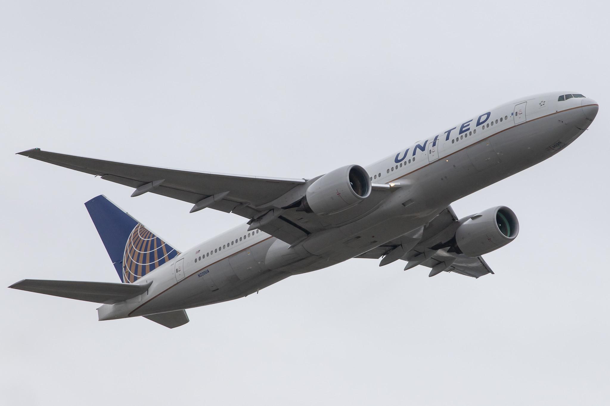 Frankfurt Airport: United Airlines (UA / UAL) |  Boeing 777-222(ER) B772 | N220UA | MSN 30223
