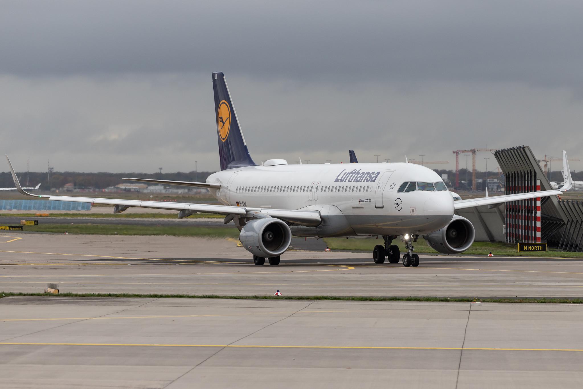 Frankfurt Airport: Lufthansa (LH / DLH) |  Airbus A320-214 A320 | D-AIUI | MSN 6265