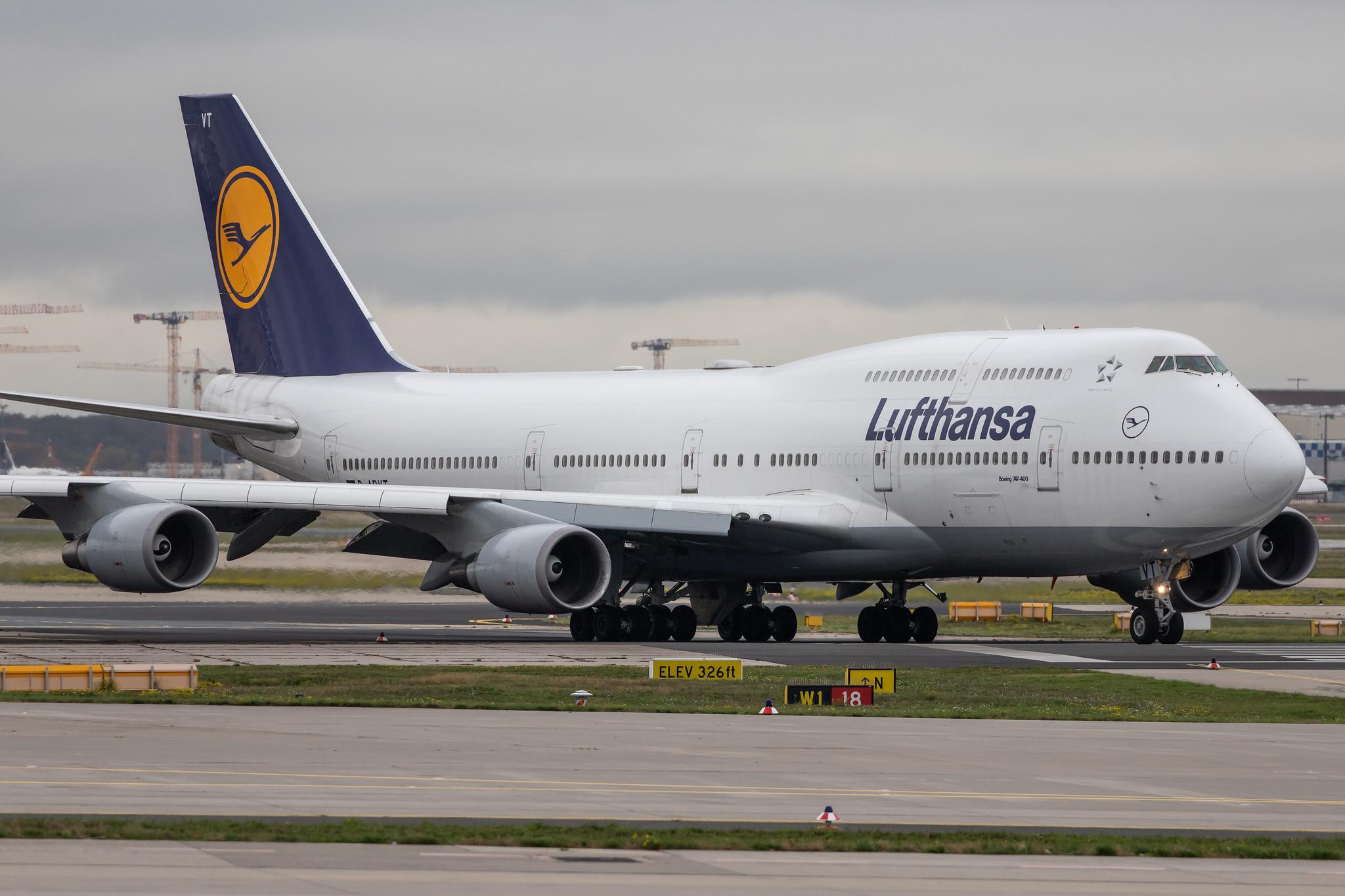 Frankfurt Airport: Lufthansa (LH / DLH) |  Boeing 747-430 B744 | D-ABVT | MSN 28287