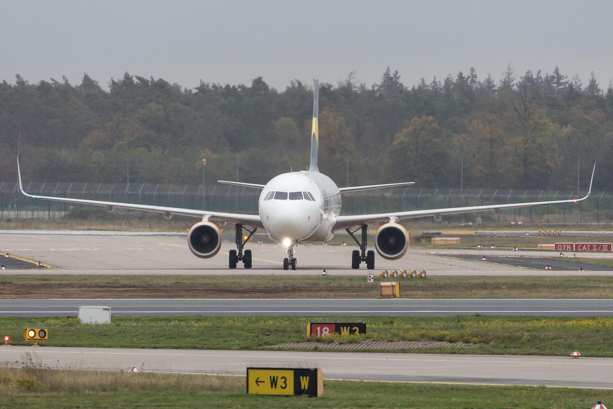 Frankfurt Airport: Condor (DE / CFG) |  Airbus A321-211 A321 | D-AIAG | MSN 6590
