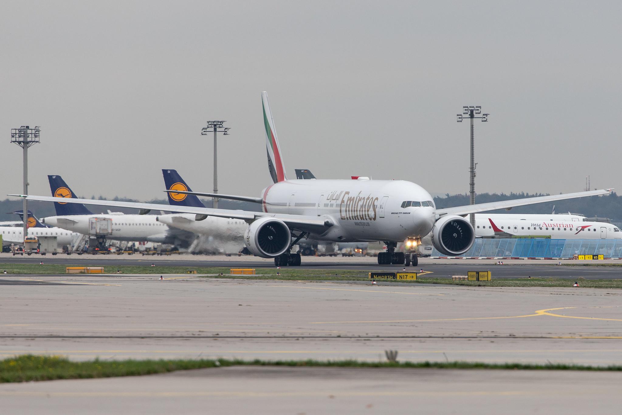 Frankfurt Airport: Emirates (EK / UAE) |  Boeing 777-31H(ER) B77W | A6-EGJ | MSN 38989