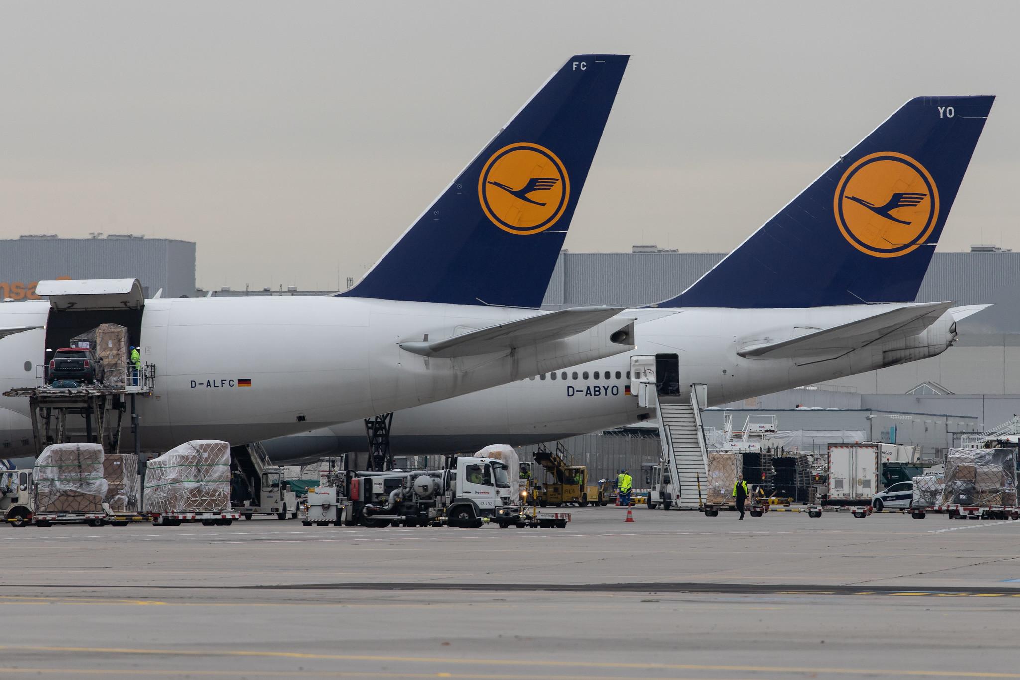 Frankfurt Airport: Lufthansa Cargo (/ GEC) |  Boeing 777-FBT B77L | D-ALFC | MSN 41676