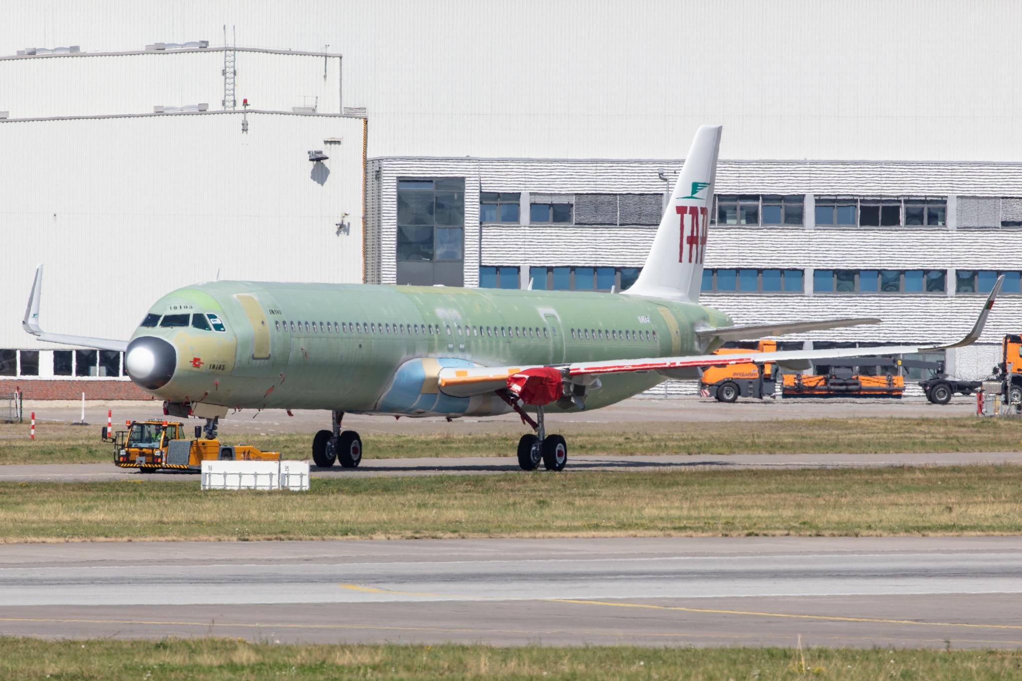 Hamburg Finkenwerder: TAP Air Portugal (TP / TAP) | Livery: Retro Livery | Airbus A321-251NX A21N | D-AZAO | MSN 10105