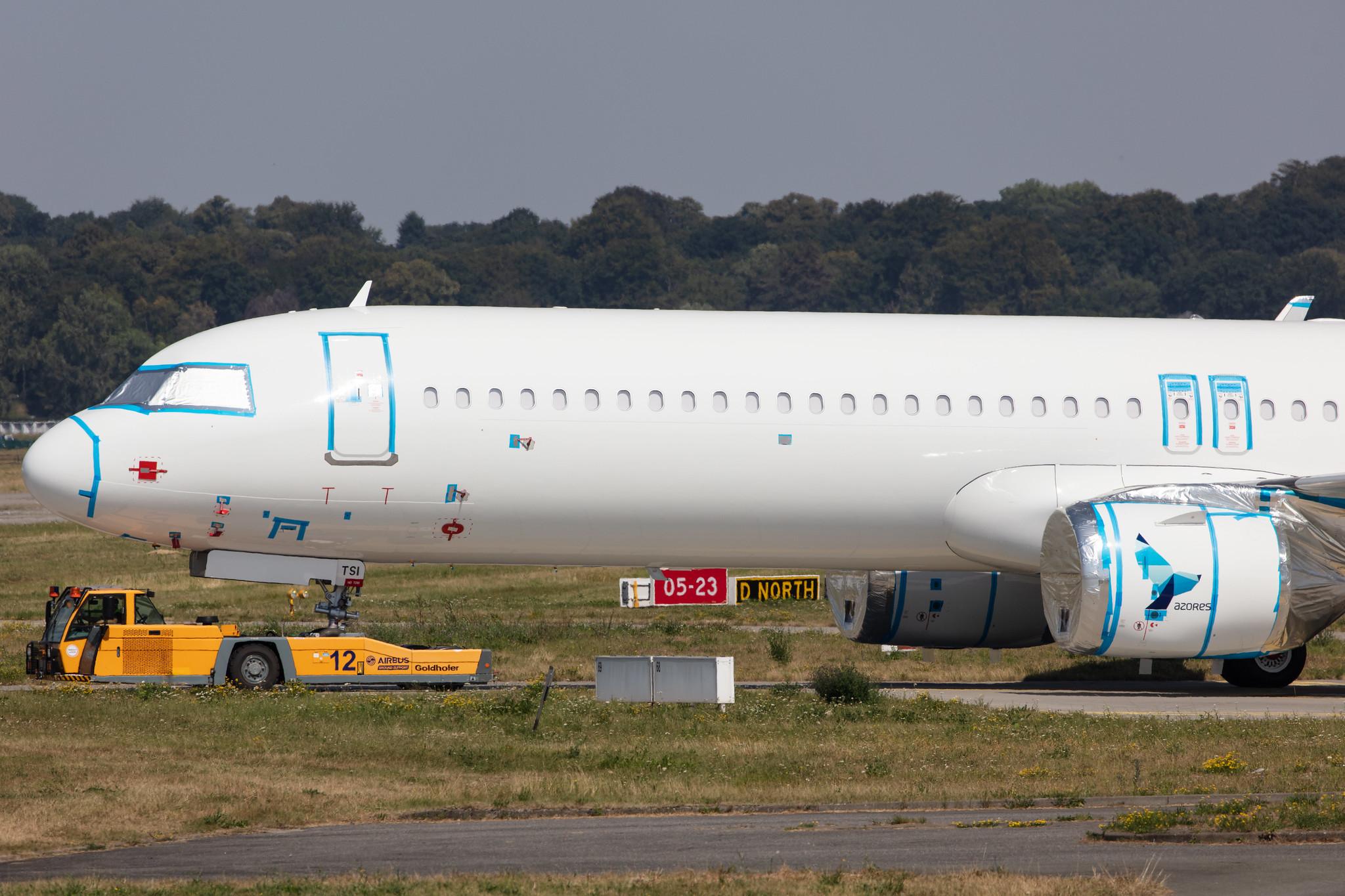 Hamburg Finkenwerder: Azores Airlines (S4 / RZO) |  Airbus A321-253NX A21N | D-AYAK (CS-TSI) | MSN 10074