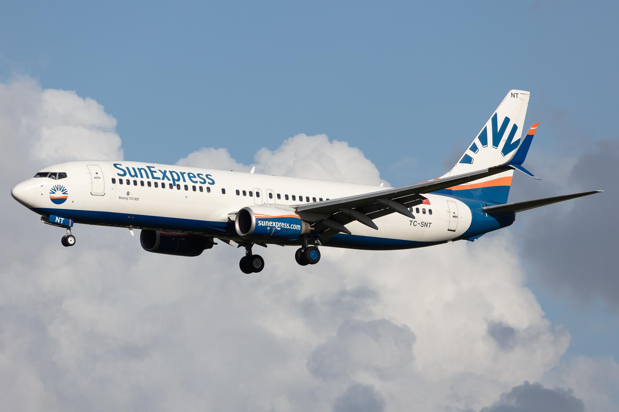 Amsterdam Airport Schiphol: SunExpress (XQ / SXS) |  Boeing 737-8HC B738 | TC-SNT | MSN 40755