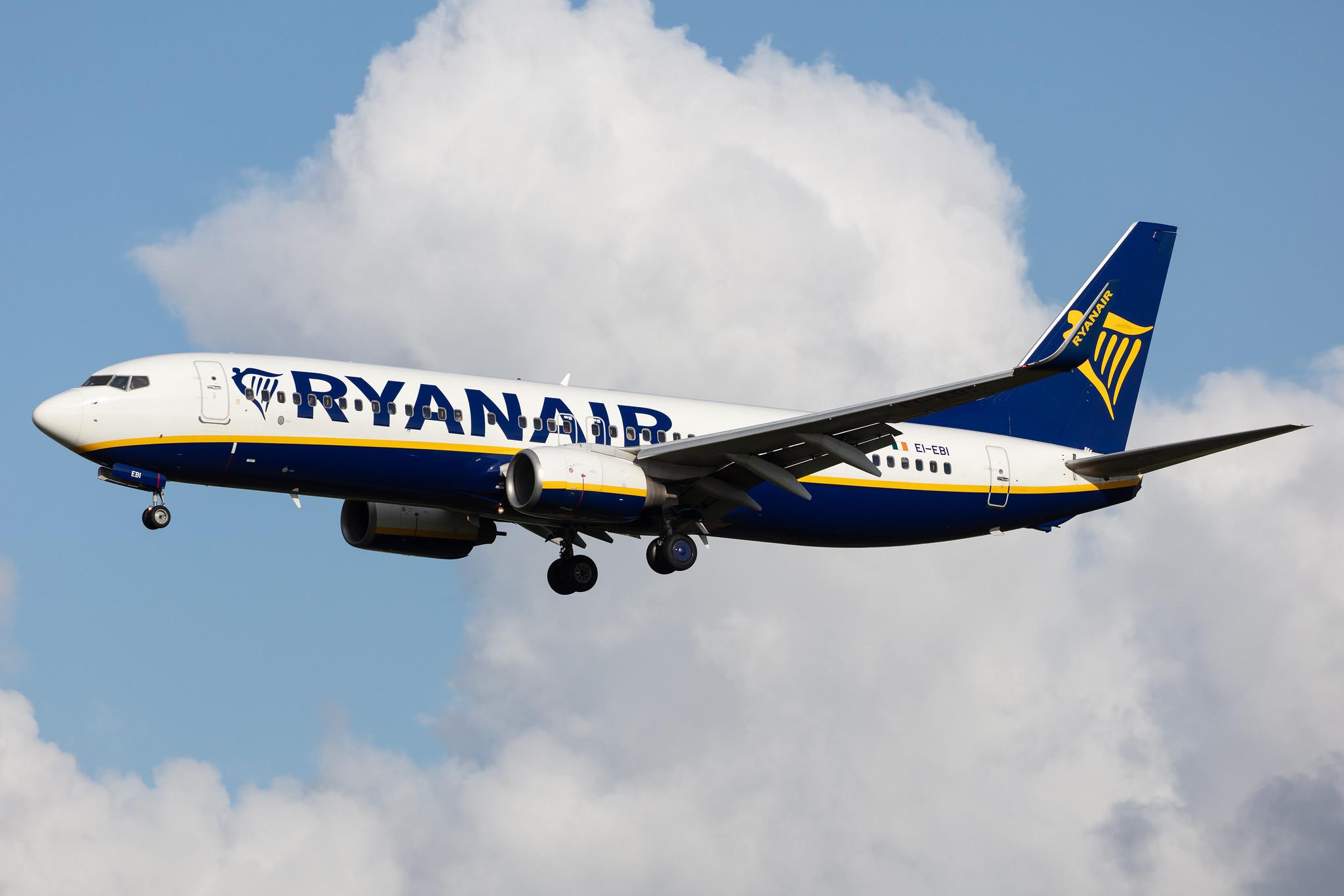 Amsterdam Airport Schiphol: Ryanair (FR / RYR) |  Boeing 737-8AS B738 | EI-EBI | MSN 37527