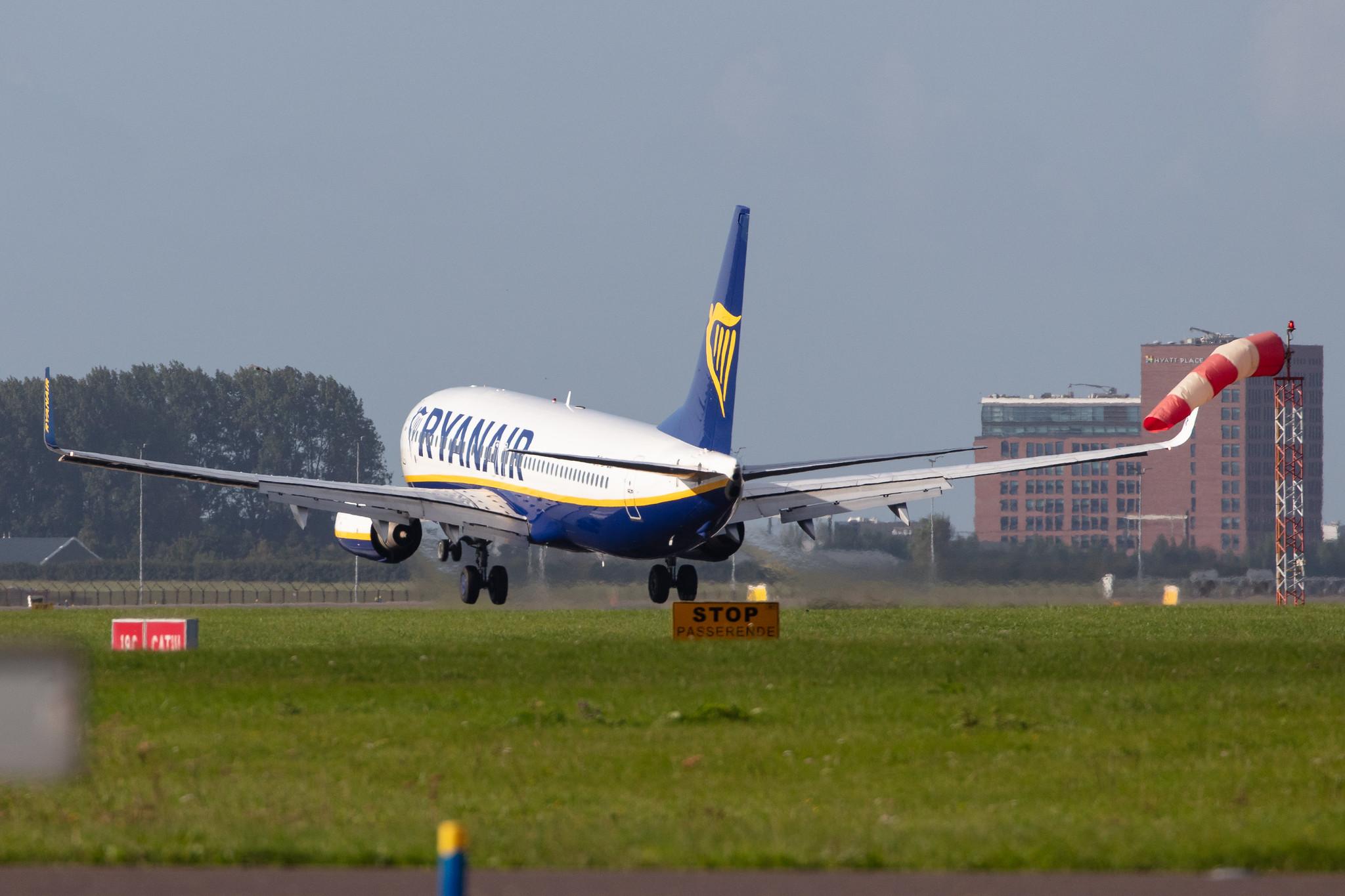 Amsterdam Airport Schiphol: Ryanair (FR / RYR) |  Boeing 737-8AS B738 | EI-EBI | MSN 37527