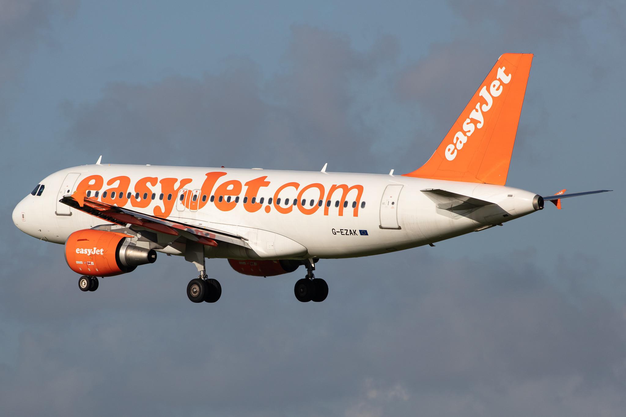 Amsterdam Airport Schiphol: easyJet (U2 / EZY) |  Airbus A319-111 A319 | G-EZAK | MSN 2744