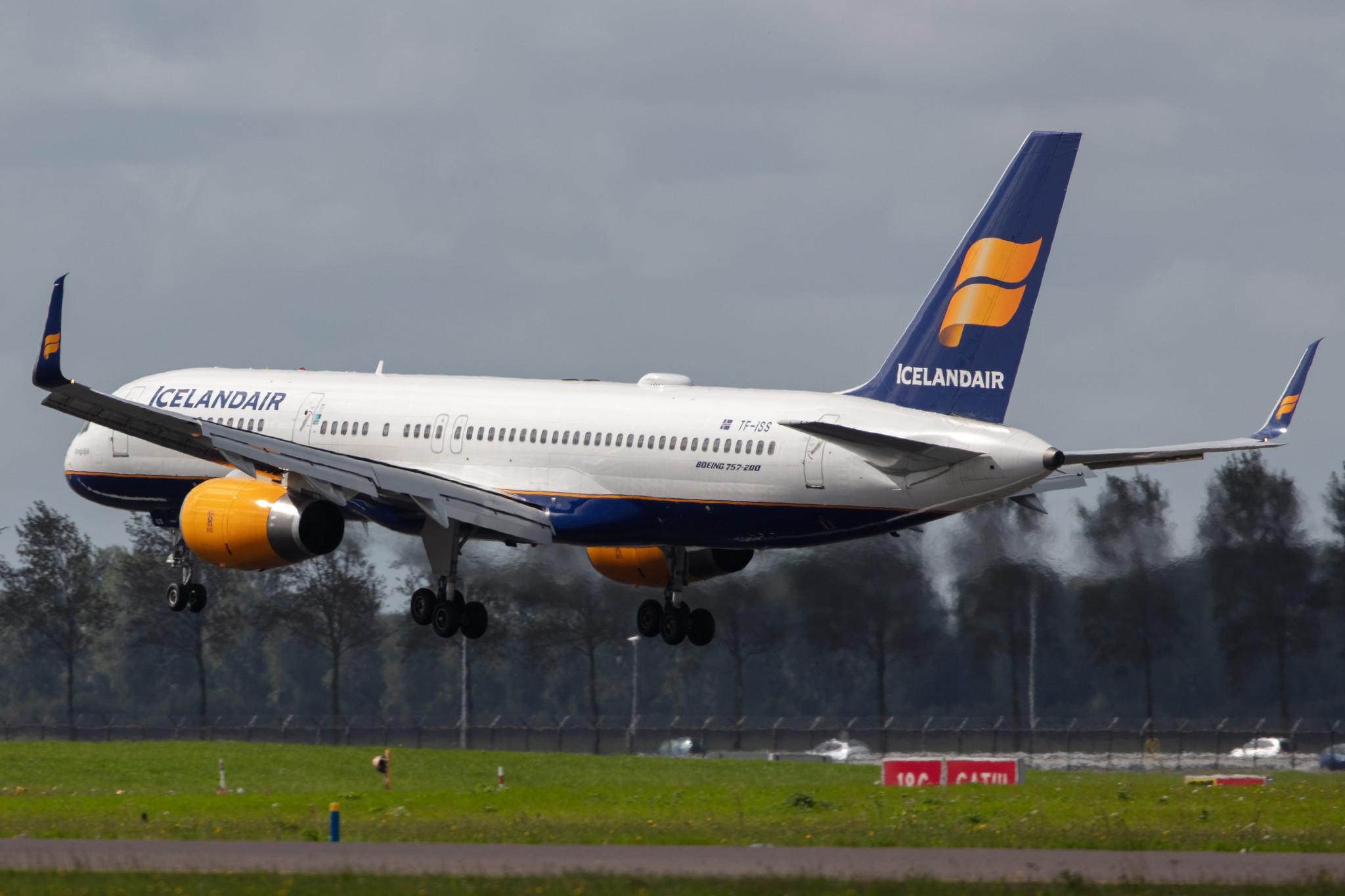 Amsterdam Airport Schiphol: Icelandair (FI / ICE) |  Boeing 757-223 B752 | TF-ISS | MSN 27447