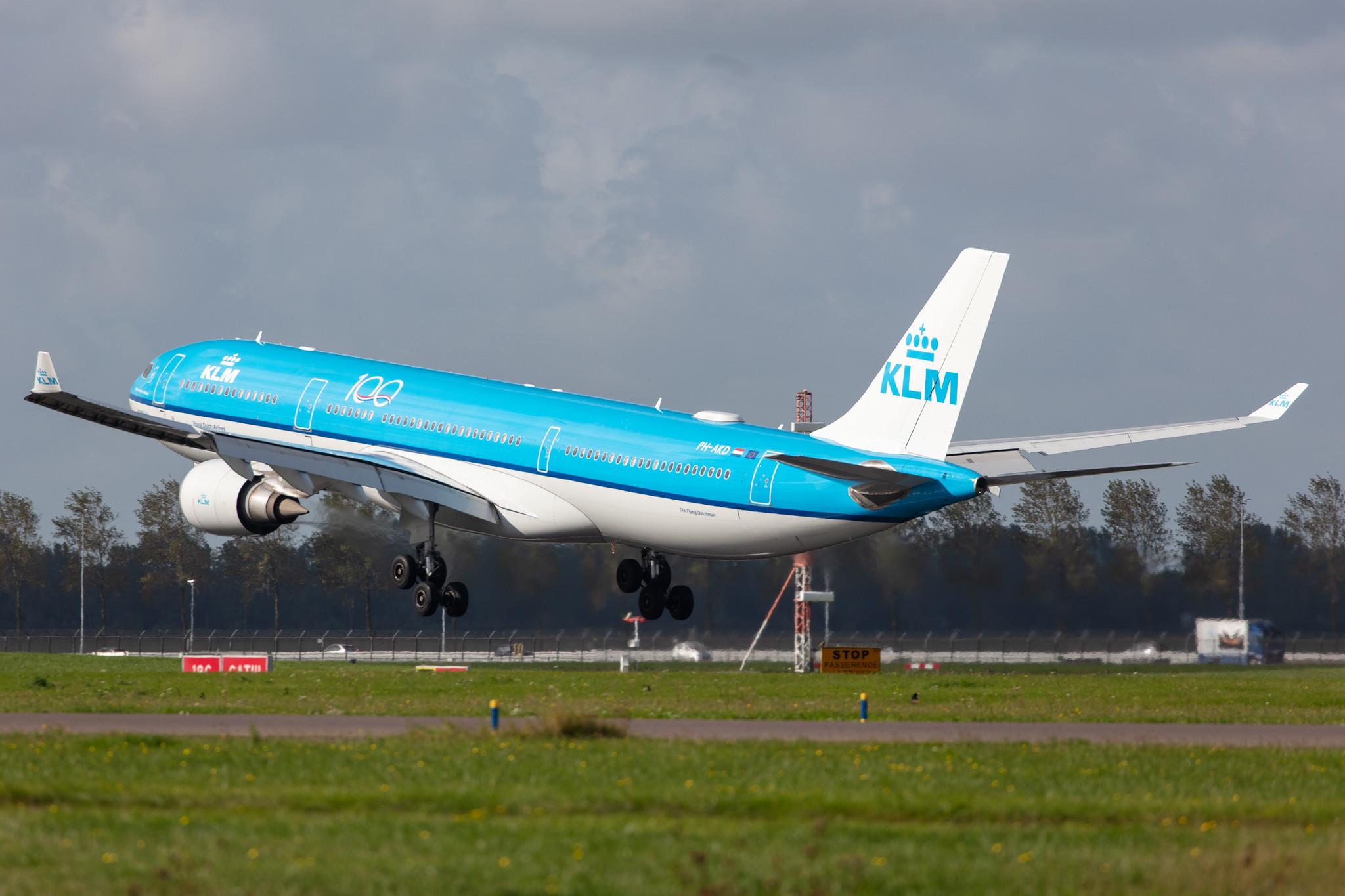 Amsterdam Airport Schiphol: KLM (KL / KLM) |  Airbus A330-303 A333 | PH-AKD | MSN 1300