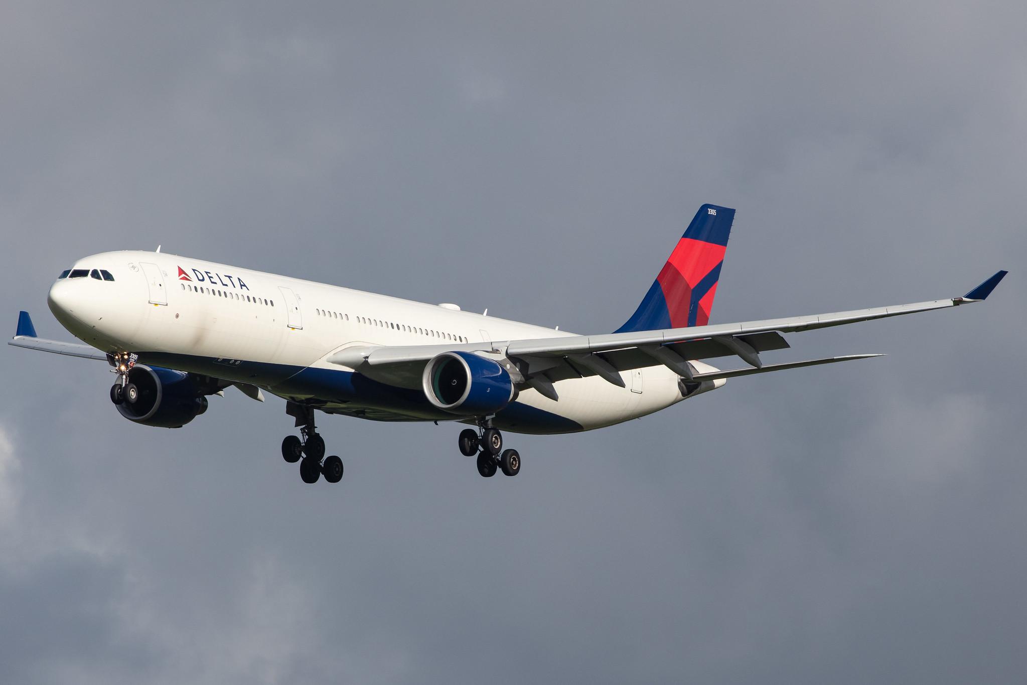 Amsterdam Airport Schiphol: Delta Air Lines (DL / DAL) |  Airbus A330-323 A333 | N805NW | MSN 0552