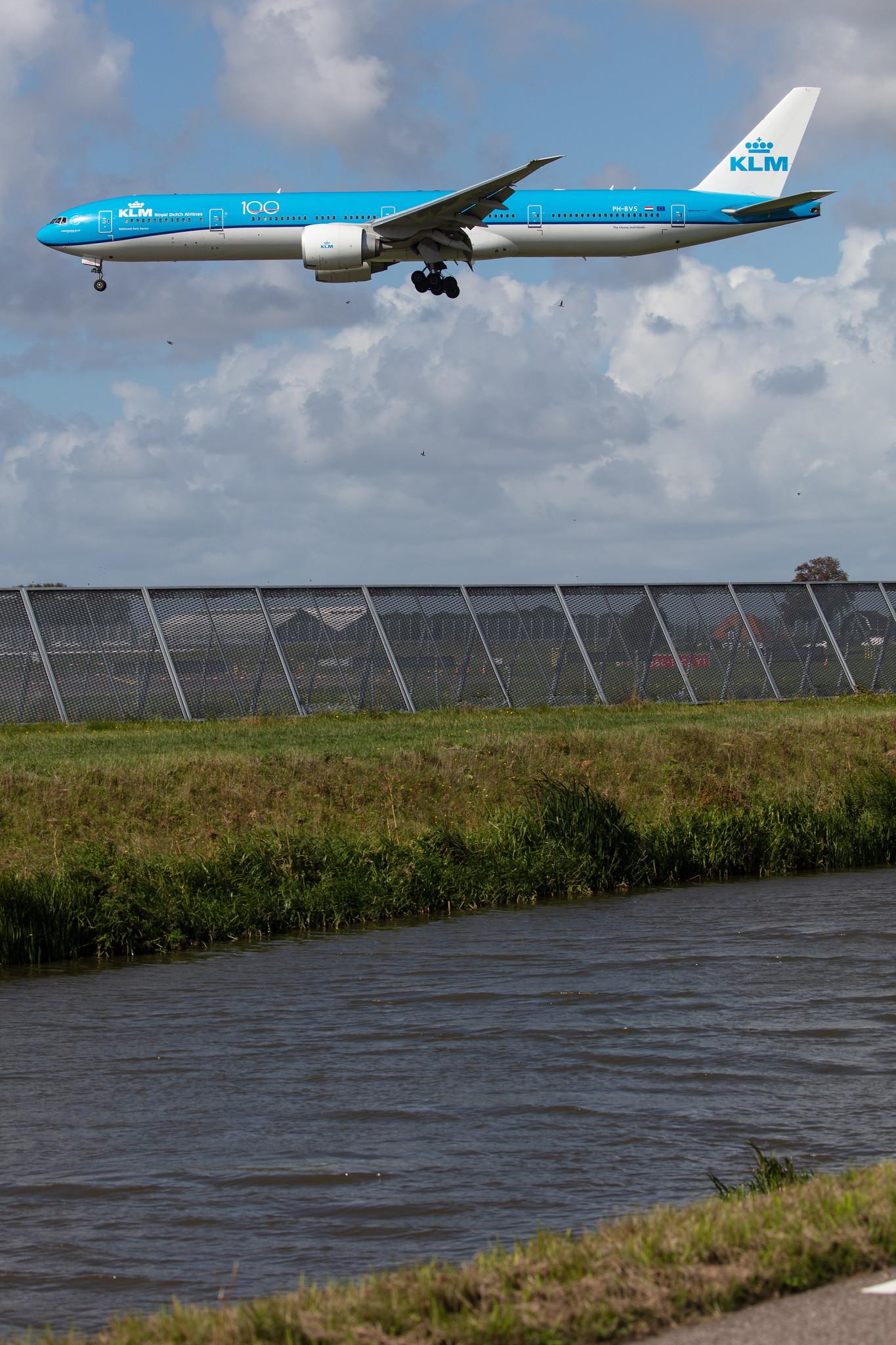 Amsterdam Airport Schiphol: KLM (KL / KLM) |  Boeing 777-306(ER) B77W | PH-BVS | MSN 61604