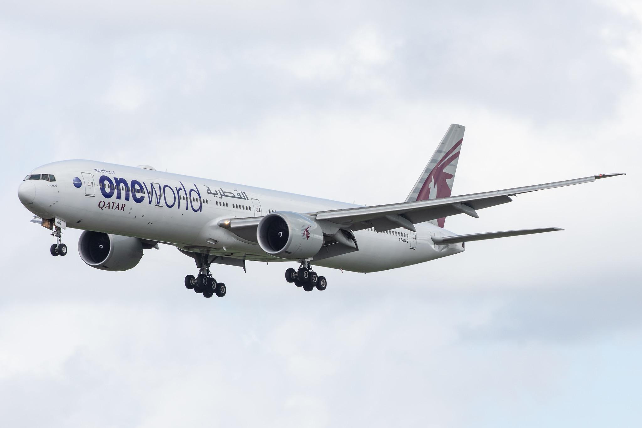 Amsterdam Airport Schiphol: Qatar Airways (QR / QTR) |  Livery: Oneworld Livery |  Boeing 777-3DZ(ER) B77W | A7-BAG | MSN 36014