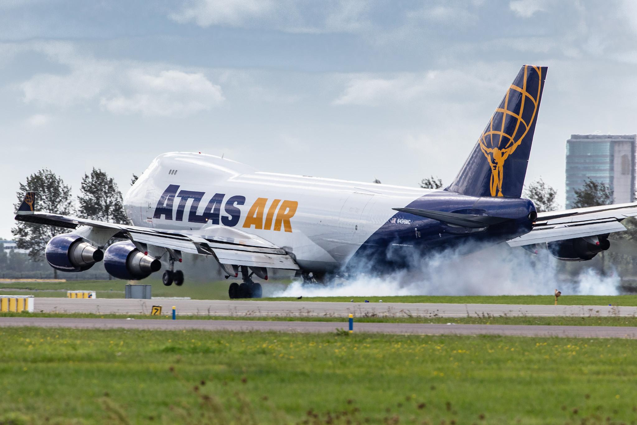 Amsterdam Airport Schiphol: Atlas Air (5Y / GTI) |  Boeing 747-47U(F) B744 | N496MC | MSN 29257