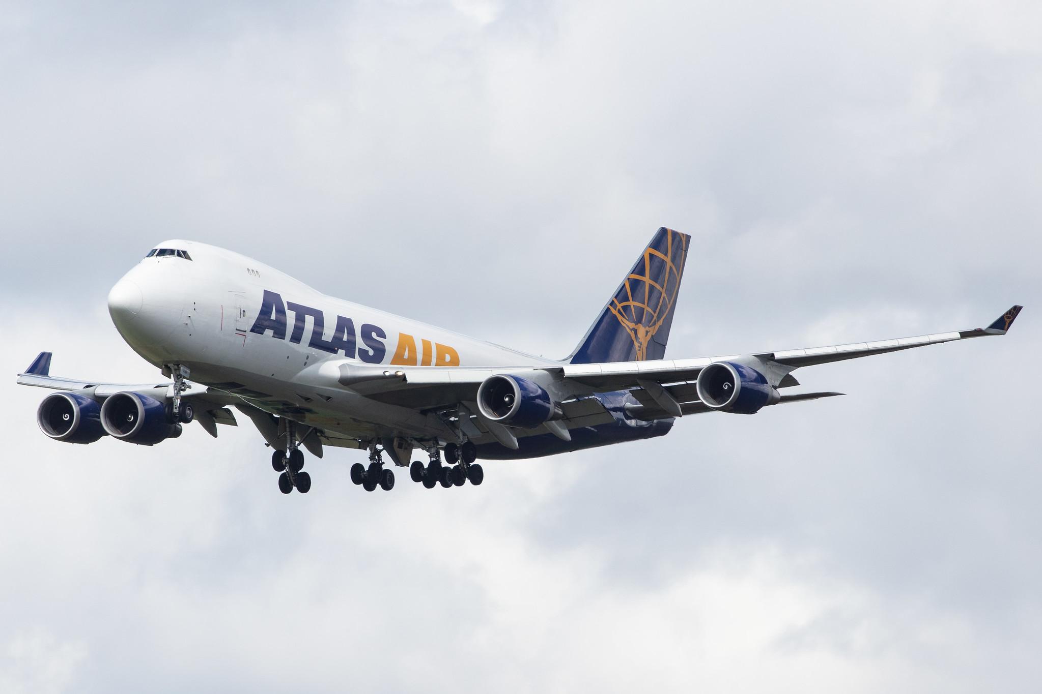 Amsterdam Airport Schiphol: Atlas Air (5Y / GTI) |  Boeing 747-47U(F) B744 | N496MC | MSN 29257