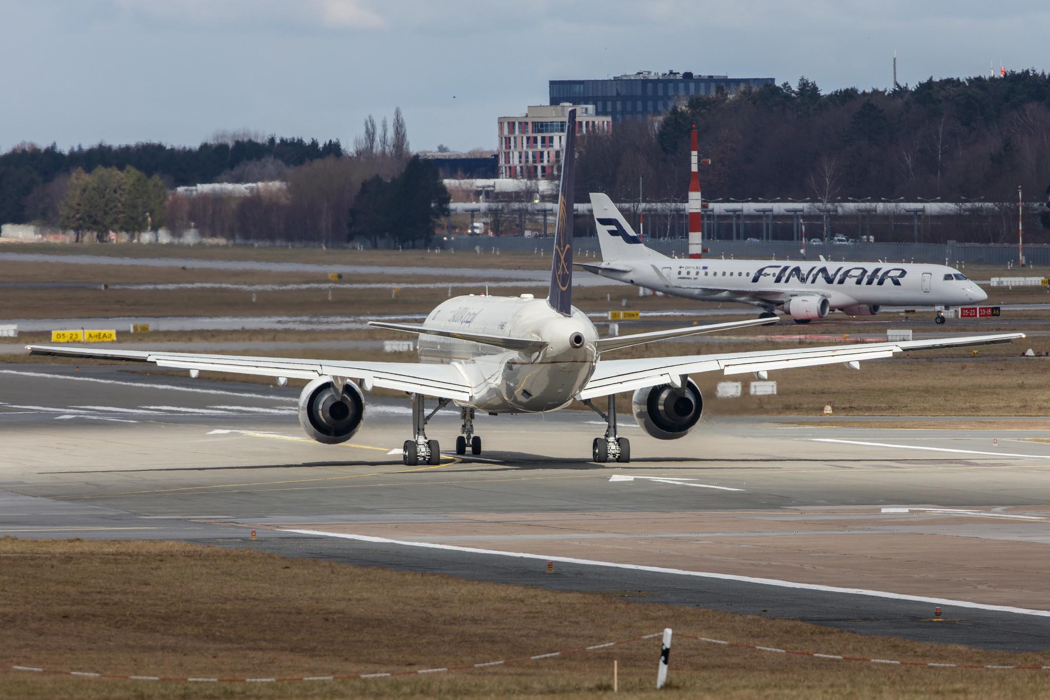 Hamburg Airport: Saudi Royal Flight (SV / SVA) | Operator: Saudia |  Boeing 757-23A B752 | HZ-HMED | MSN 25495