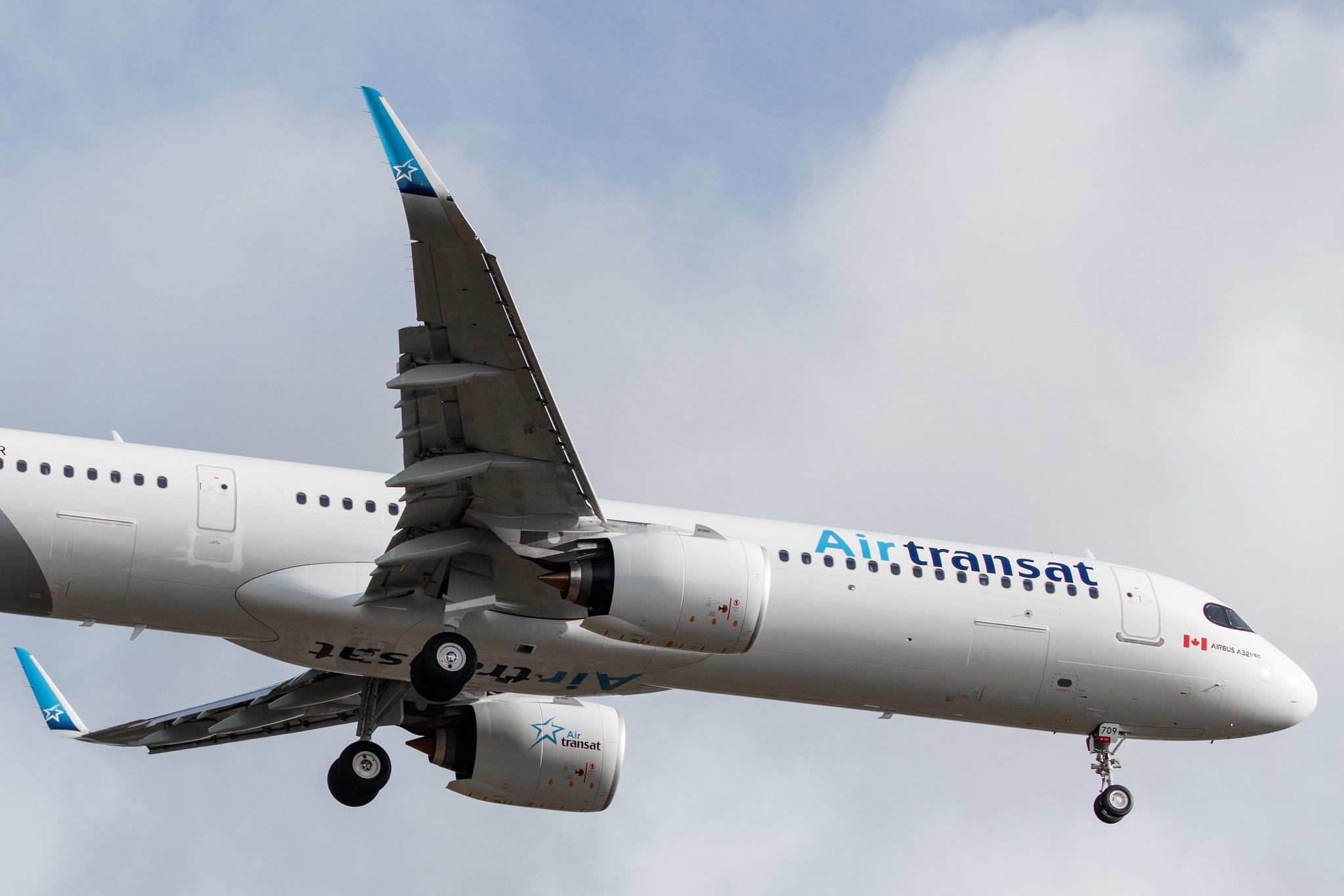 Hamburg Airport: Air Transat (TS / TSC) |  Airbus A321-271NX A21N | D-AVYR (C-GOIS) | MSN 10282