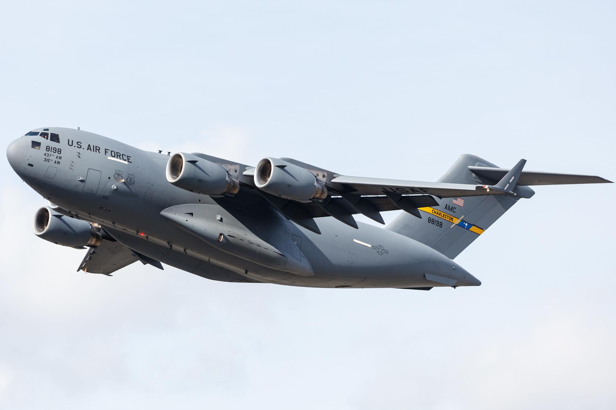 Flughafen Berlin Brandenburg: USAF United States Air Force | Boeing C-17A Globemaster III C17 | 08-8198 | MSN P-198