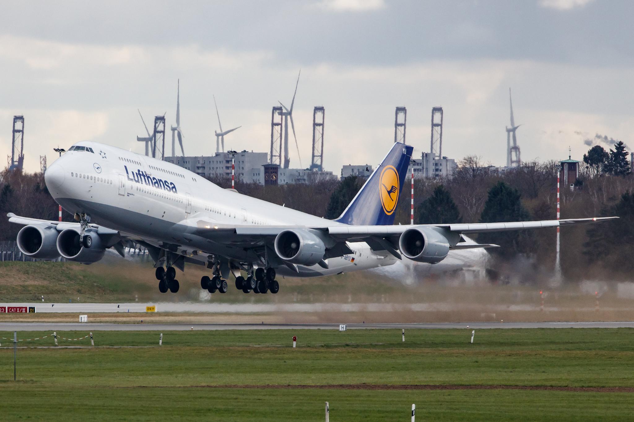 Hamburg Airport: Lufthansa (LH / DLH) |  Boeing 747-830 B748 | D-ABYU | MSN 37845