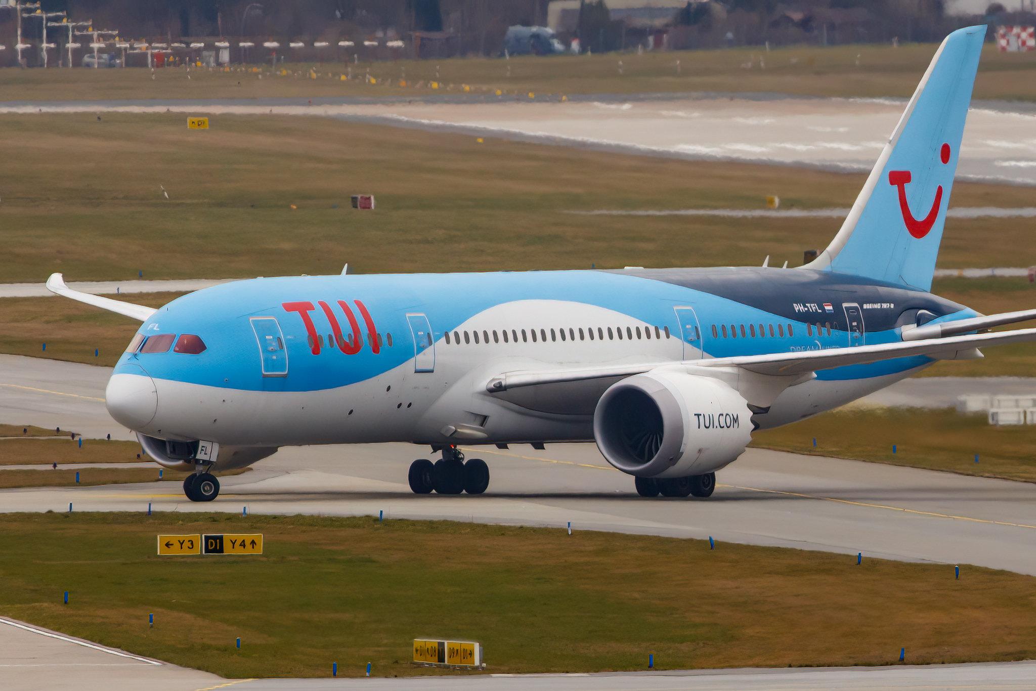Hamburg Airport: TUI (X3 / TUI) | Operator: TUI fly Netherlands |  Boeing 787-8 Dreamliner B788 | PH-TFL | MSN 37228