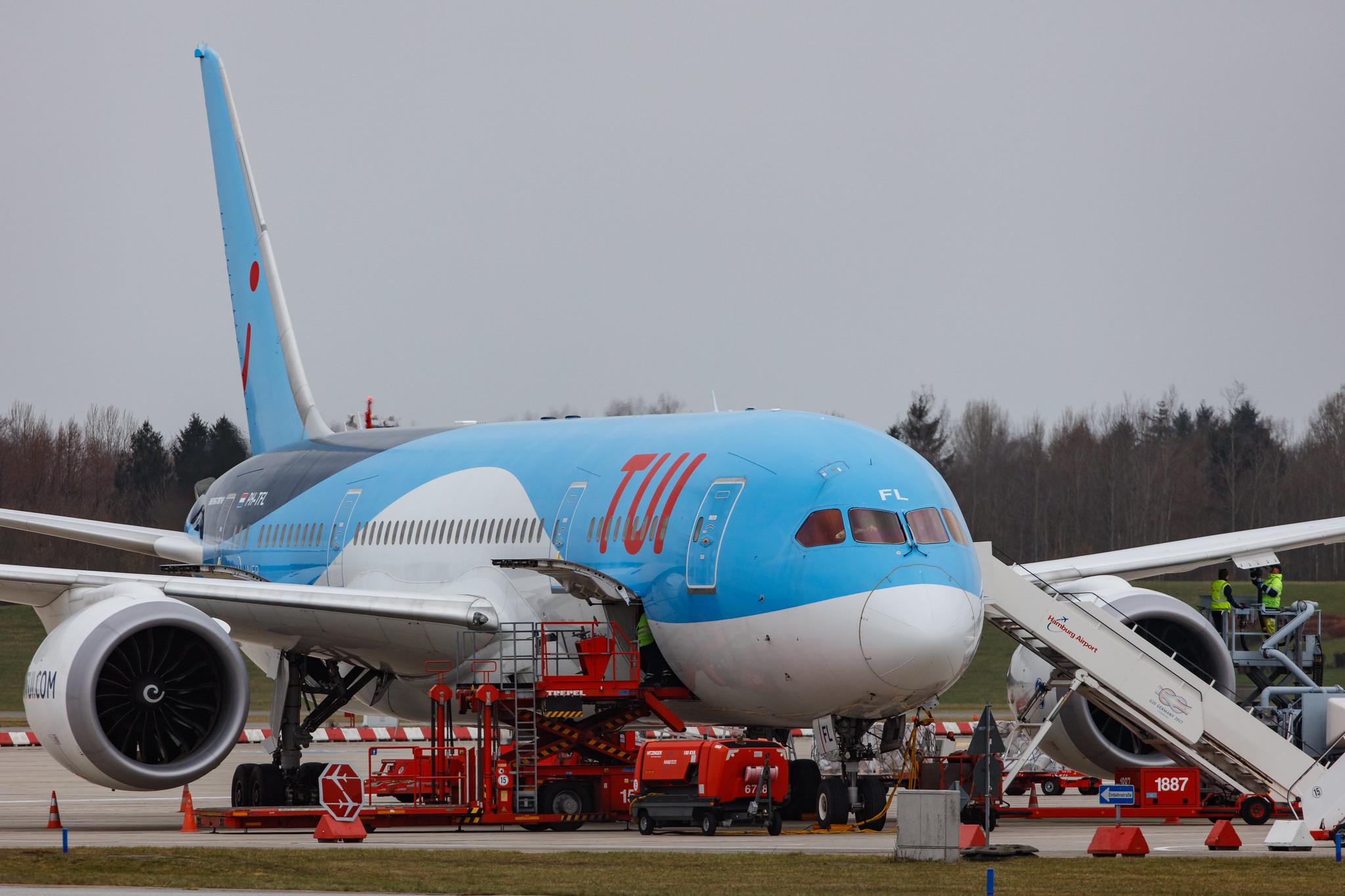 Hamburg Airport: TUI (X3 / TUI) | Operator: TUI fly Netherlands |  Boeing 787-8 Dreamliner B788 | PH-TFL | MSN 37228