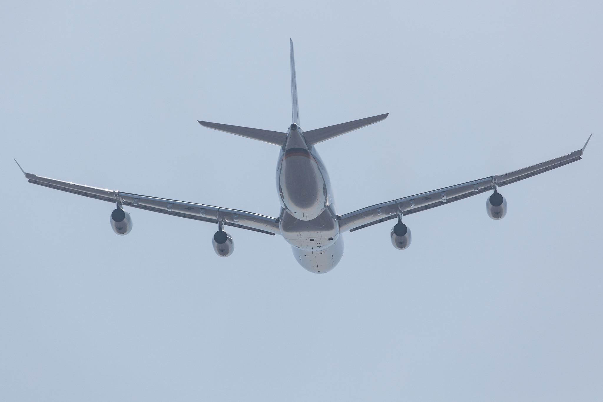 Hamburg Airport: German Air Force (/ GAF) | Airbus A340-313 A343 | 16+02 | MSN 355