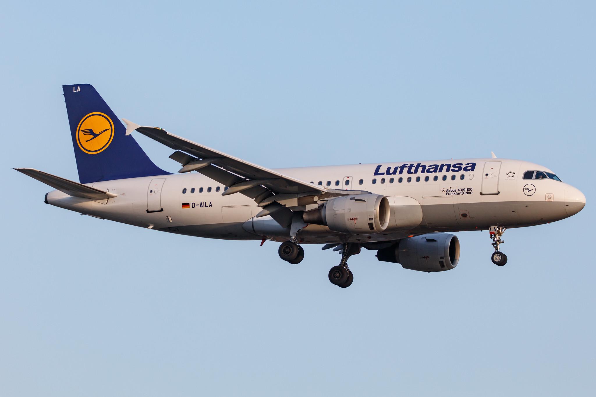Hamburg Airport: Lufthansa (LH / DLH) |  Airbus A319-114 A319 | D-AILA | MSN 0609