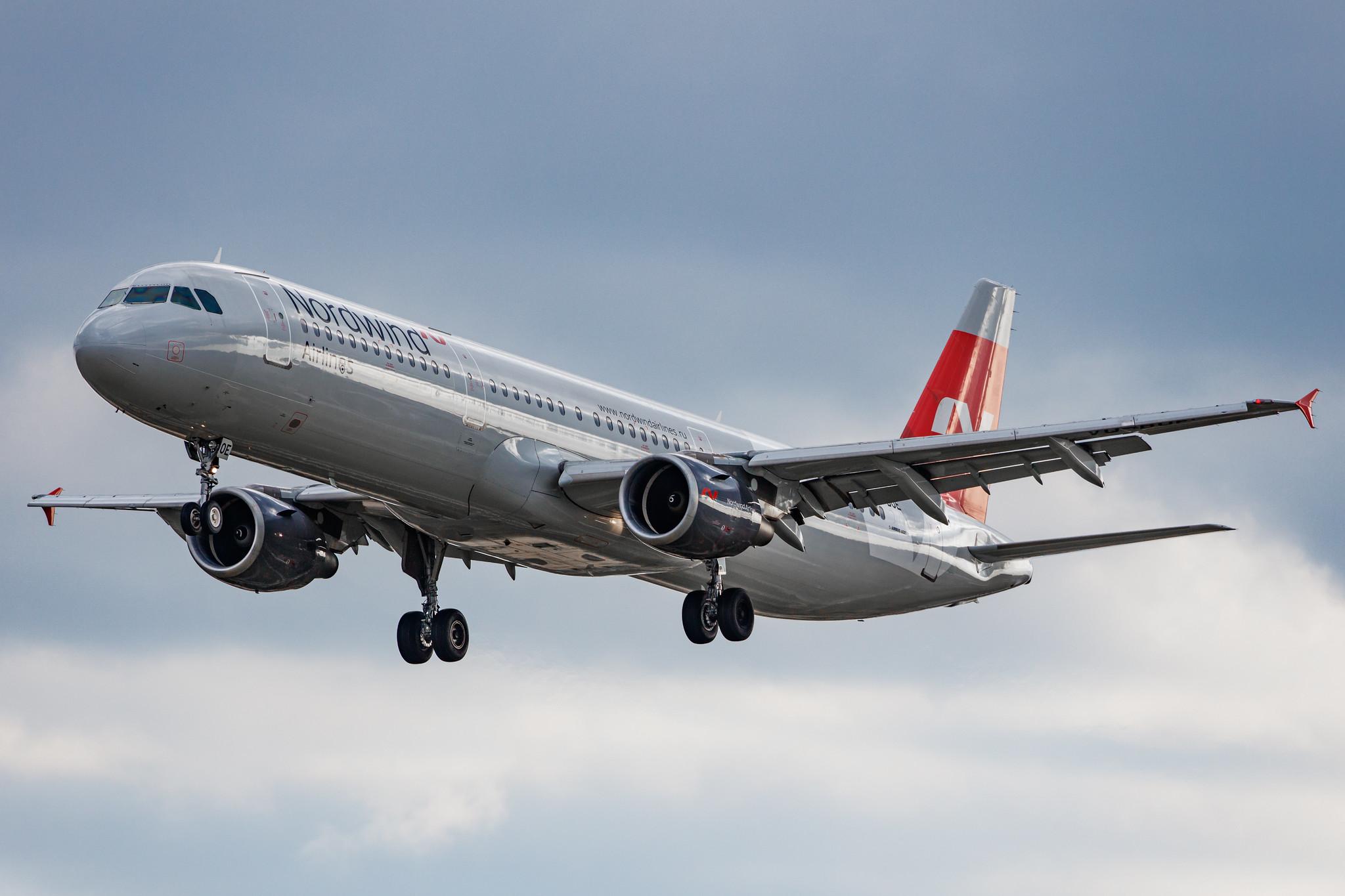 Hamburg Airport: Nordwind Airlines (N4 / NWS) |  Airbus A321-211 A321 | VQ-BOE | MSN 1219