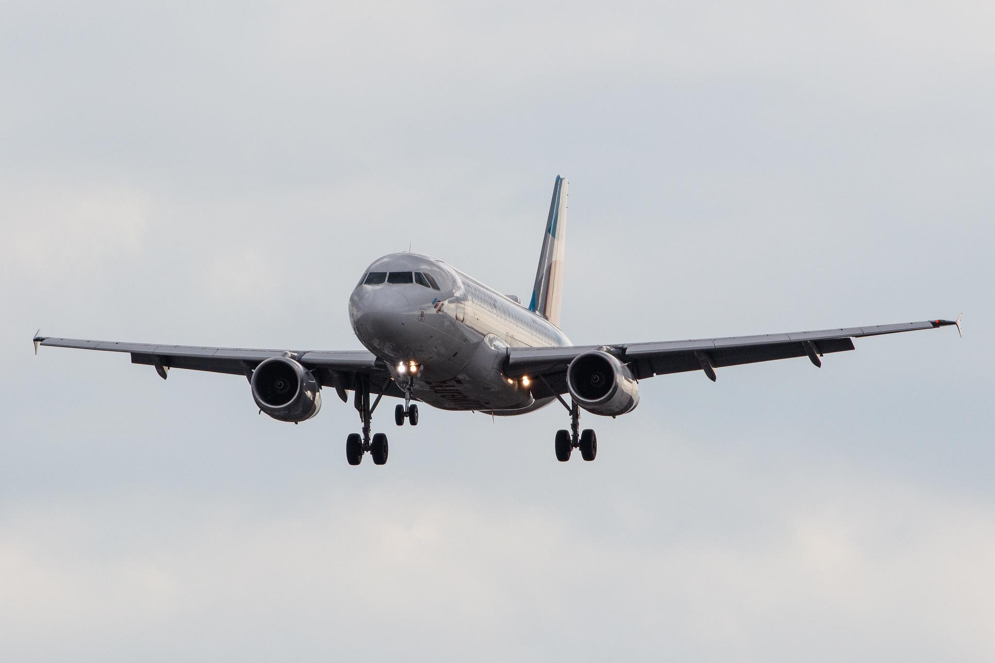 Hamburg Airport: Eurowings (EW / EWG) |  Airbus A319-132 A319 | D-AGWB | MSN 2833