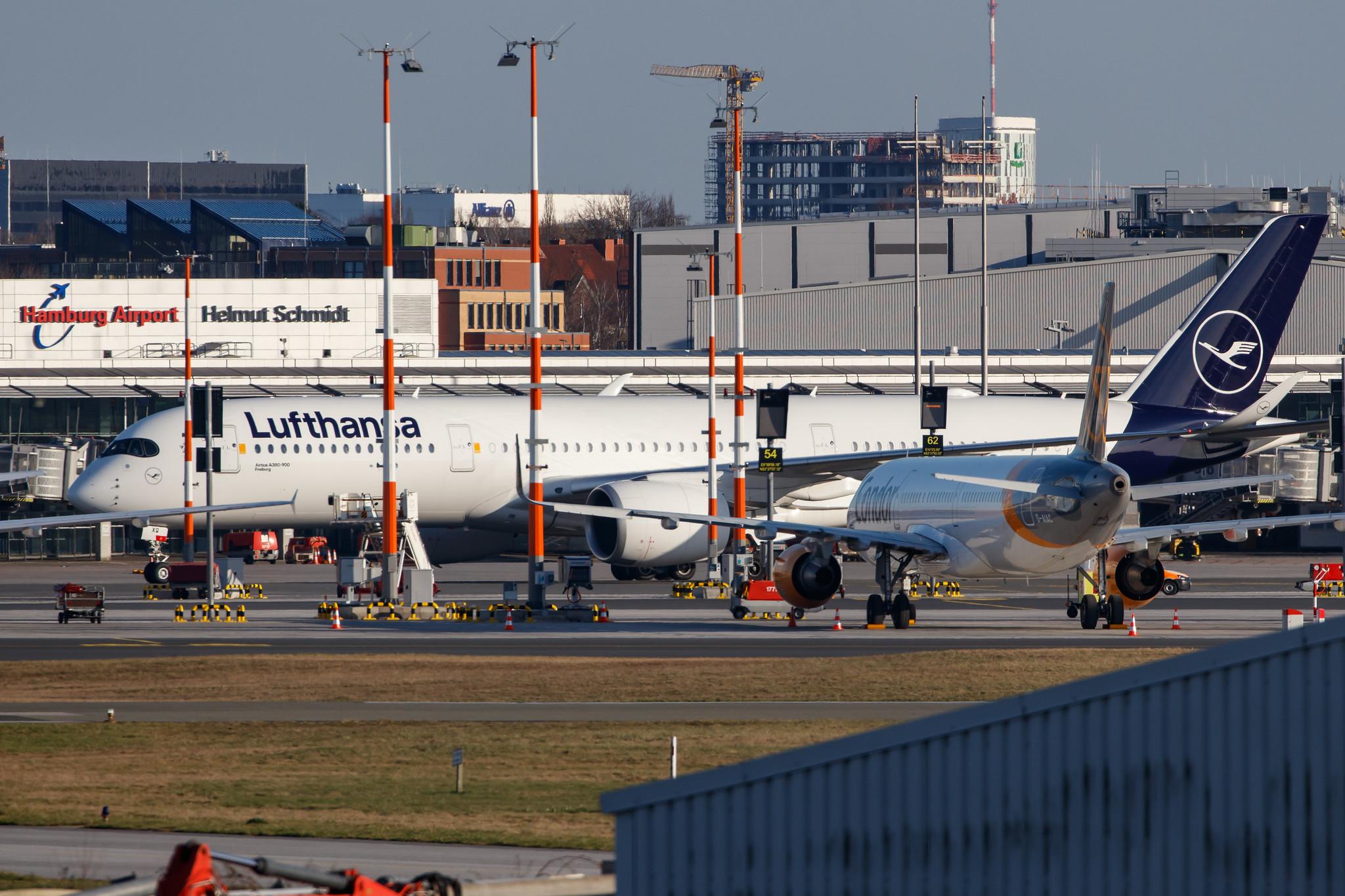 Hamburg Airport: Lufthansa (LH / DLH) |  Airbus A350-941 A359 | D-AIXQ | MSN 427