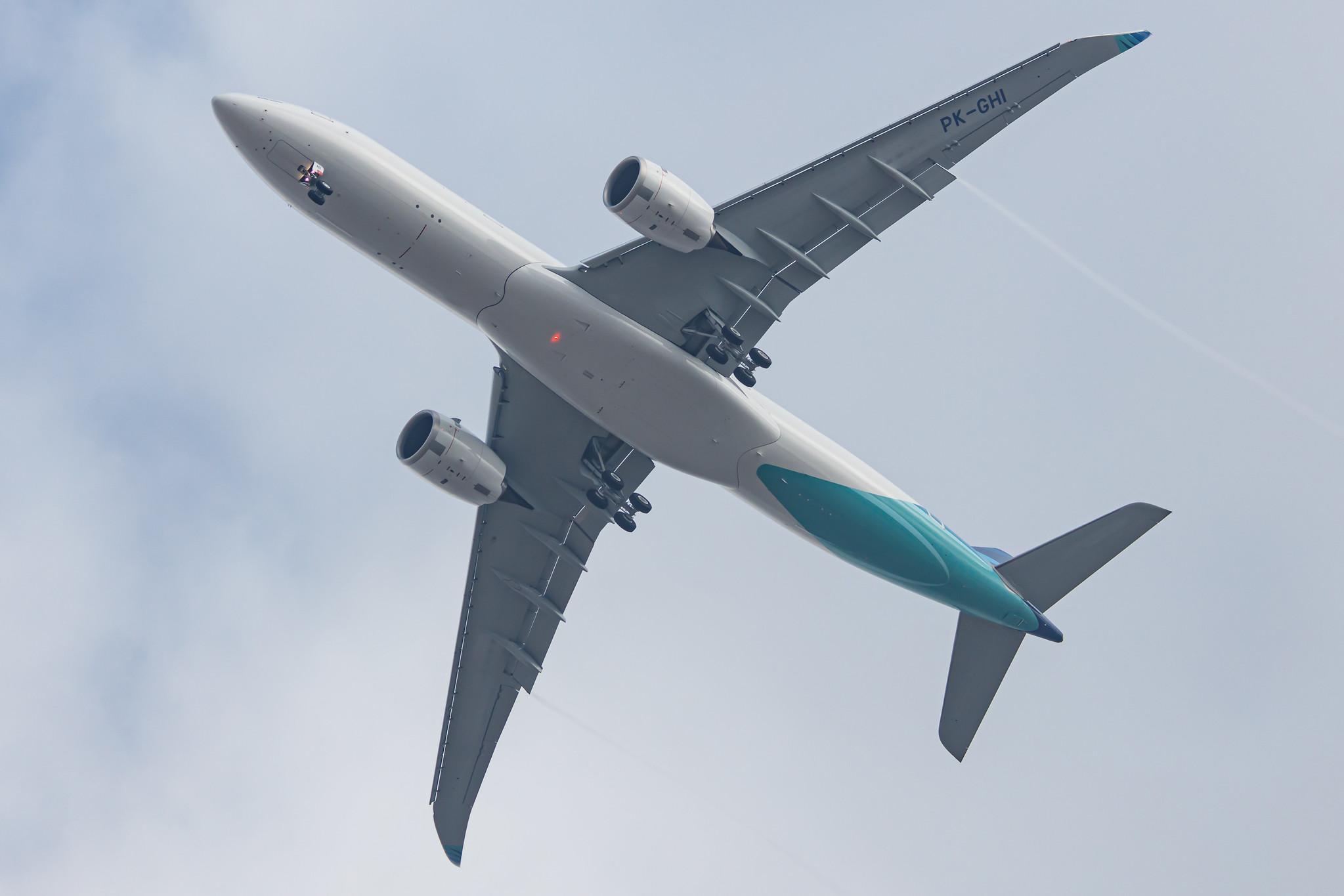 Hamburg Airport: Garuda Indonesia (GA / GIA) | Airbus A330-941 A339 | PK-GHI | MSN 1959
