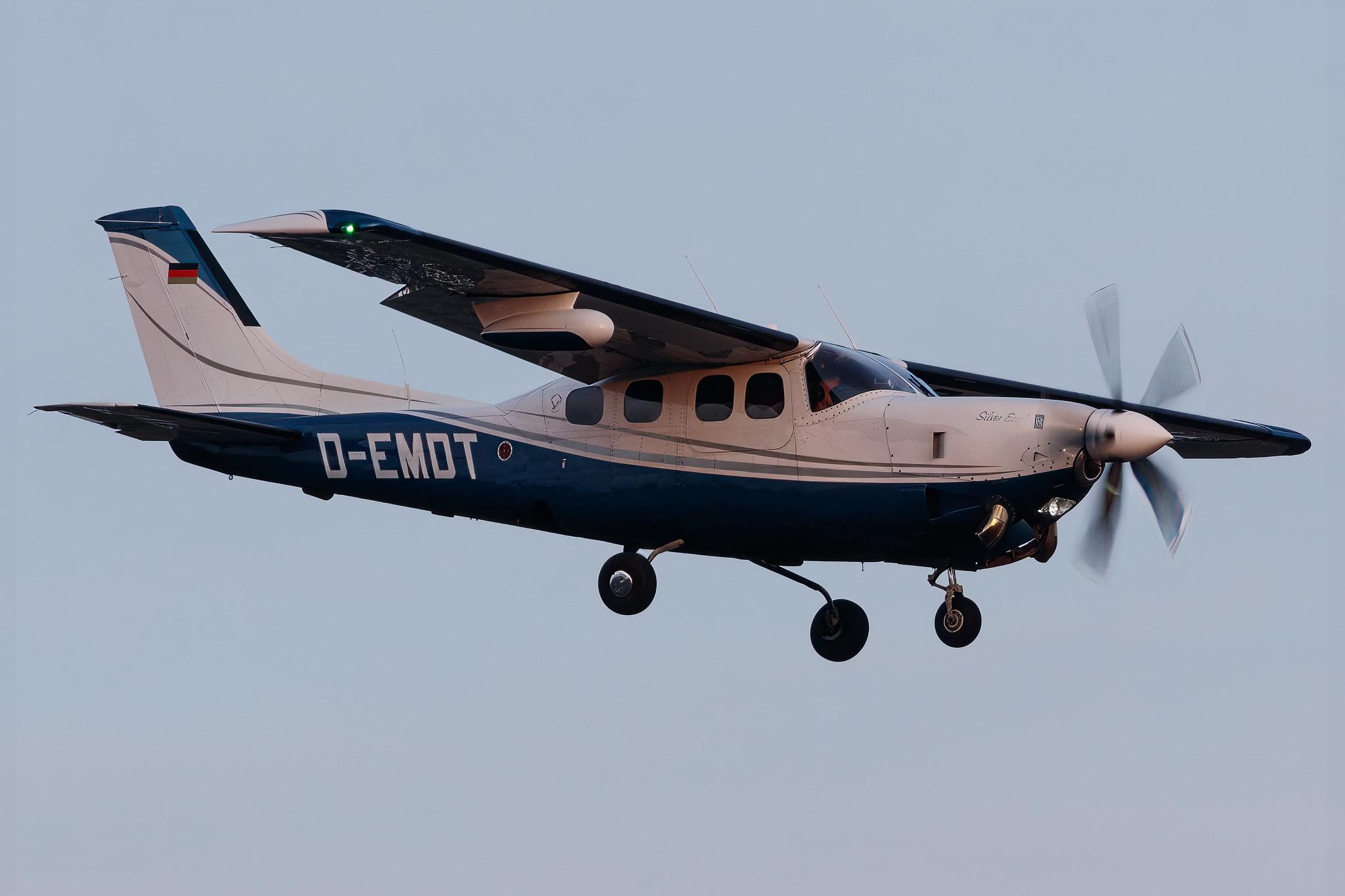 Hamburg Airport: Private Owner |  Cessna P210N Pressurized Centurion P210 | D-EMDT | MSN P21000807