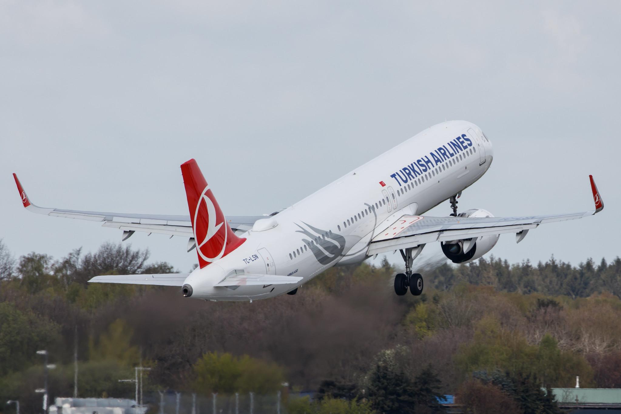 Hamburg Airport: Turkish Airlines (TK / THY) |  Airbus A321-271NX A21N | TC-LSN | MSN 09076