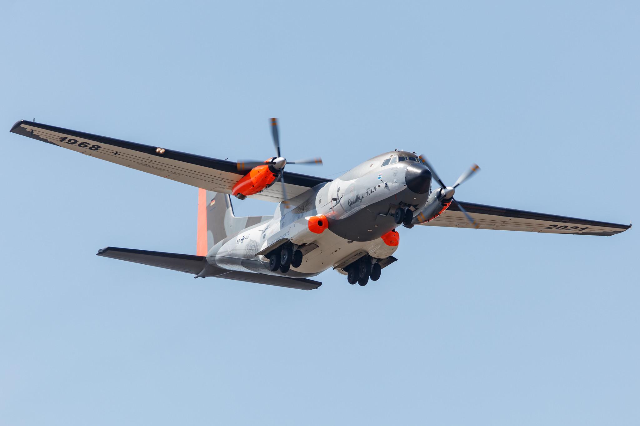 Hamburg Airport: German Air Force (/ GAF) | Transall C-160D C160 | 50+40 | MSN D62