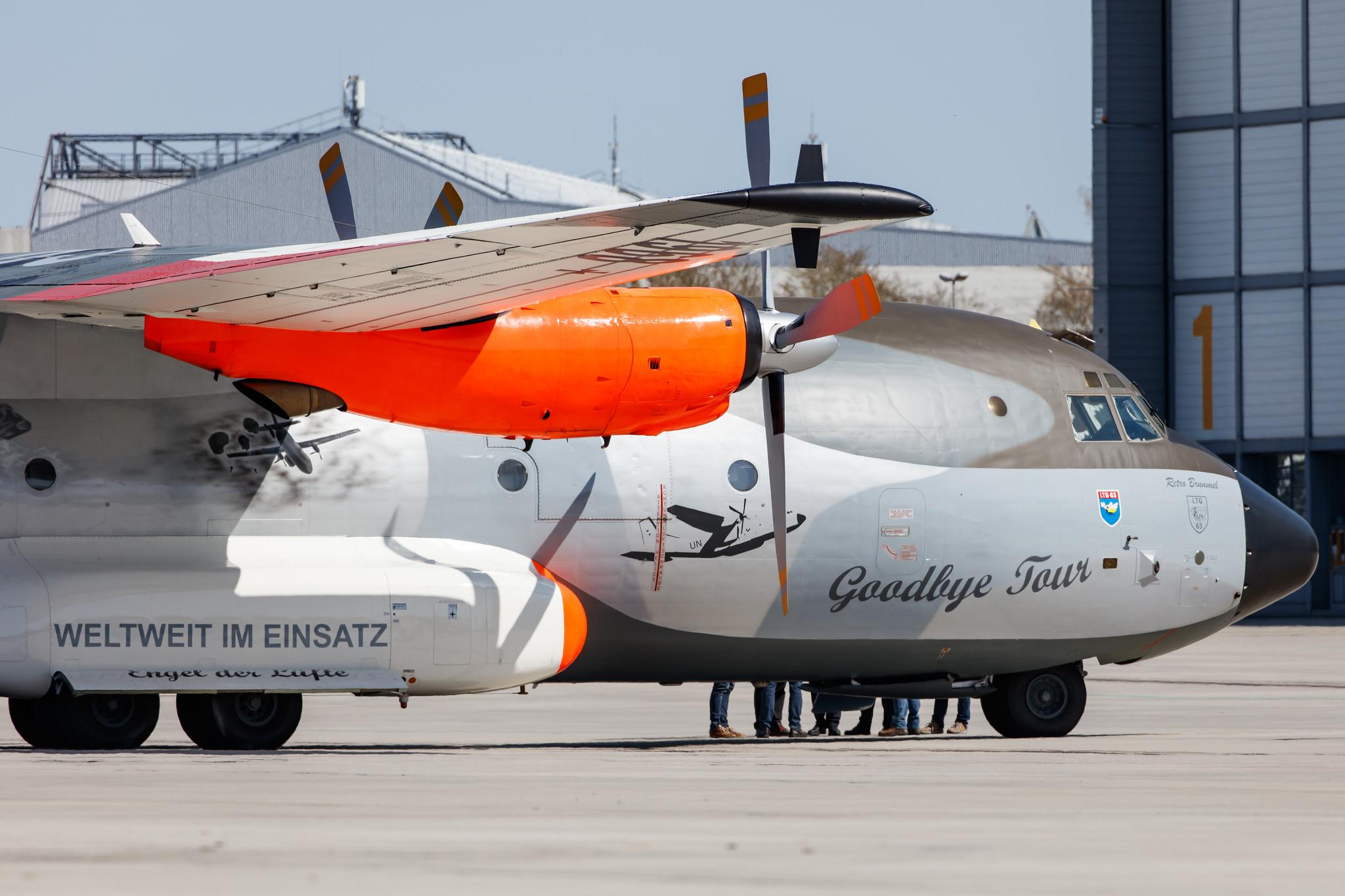 Hamburg Airport: German Air Force (/ GAF) | Transall C-160D C160 | 50+40 | MSN D62