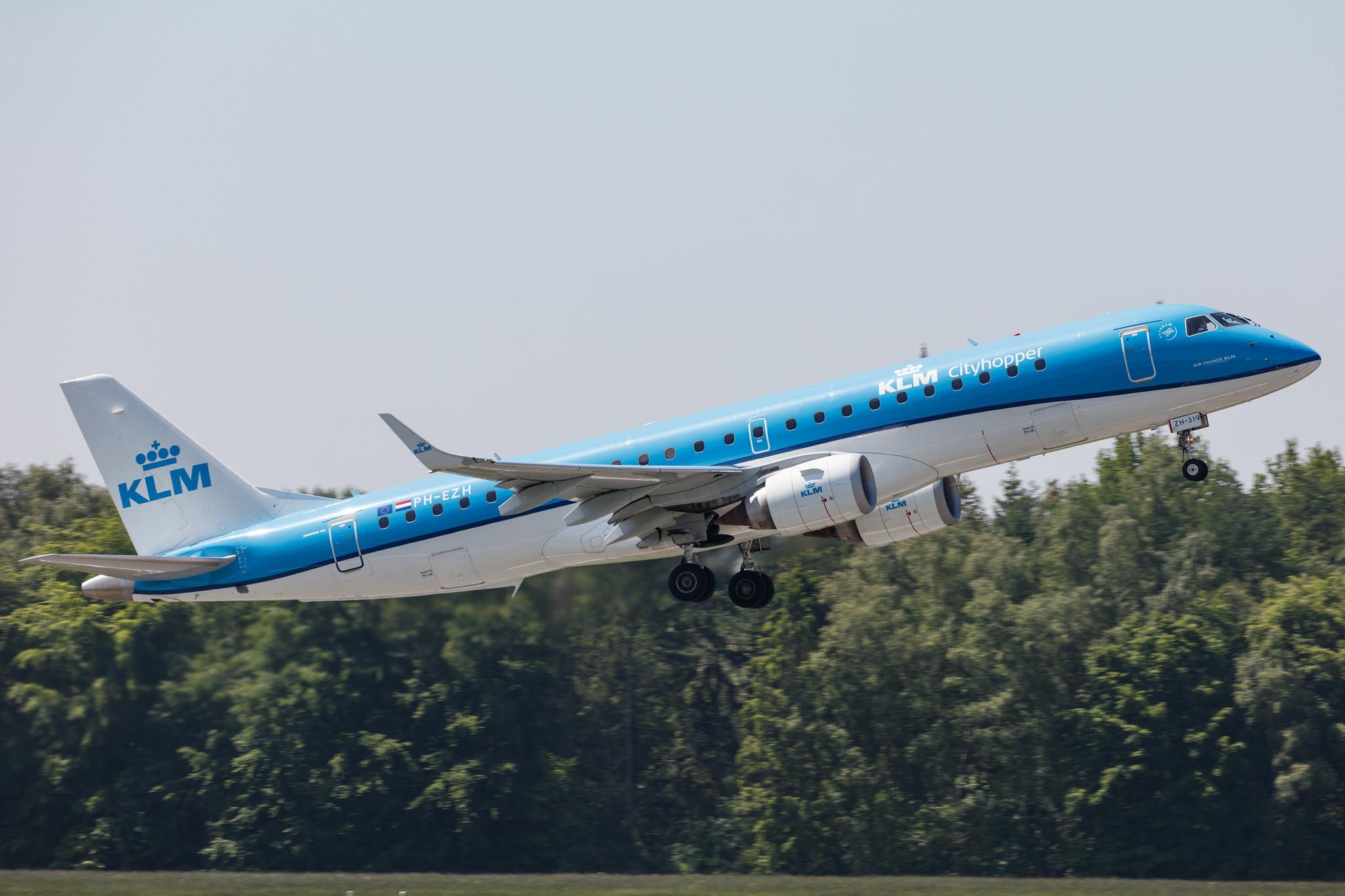 Hamburg Airport: KLM (KL / KLM) | Operator: KLM Cityhopper |  Embraer E190STD E190 | PH-EZH | MSN 19000319