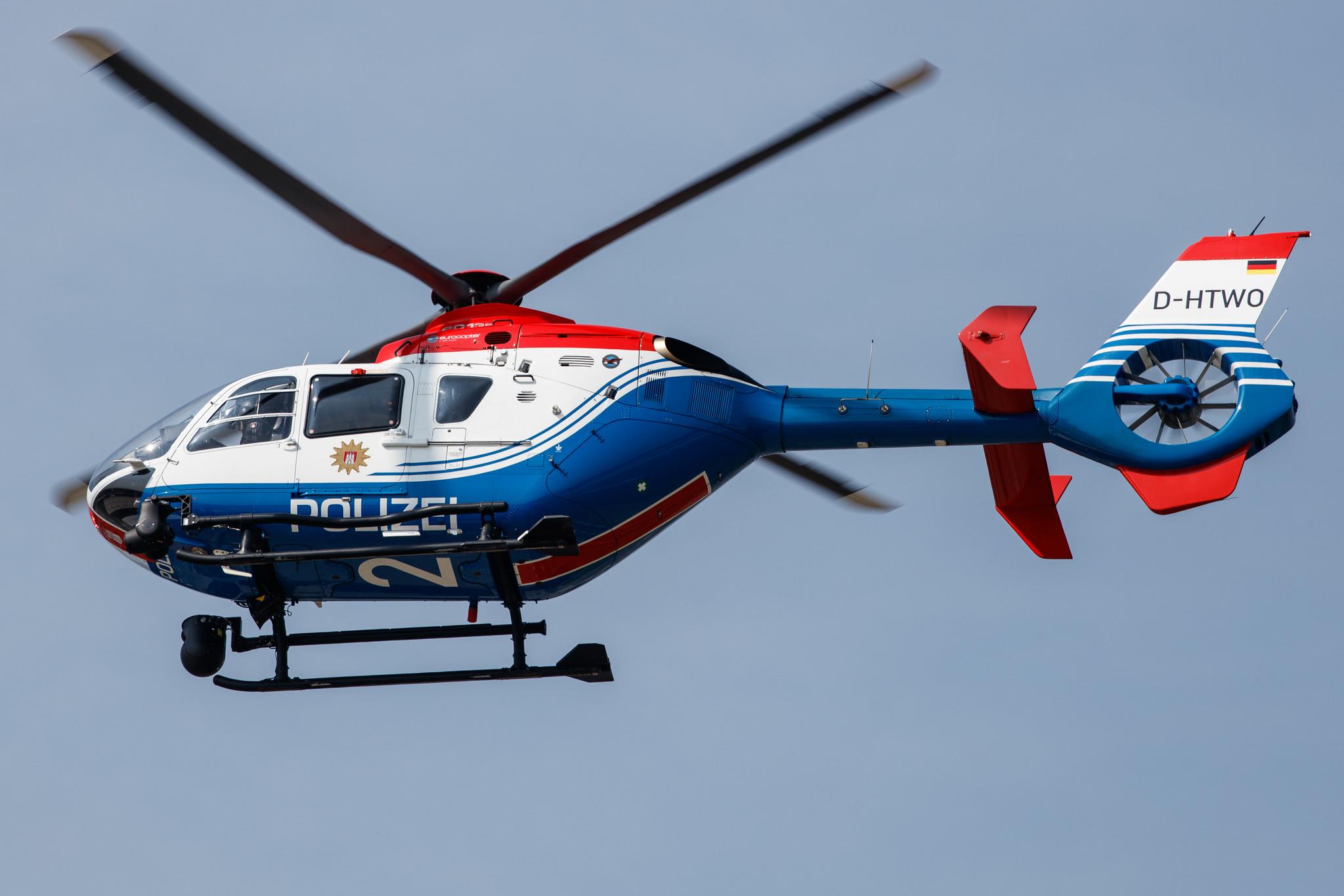 Hamburg Airport: Polizei Hamburg |  Airbus Helicopters H135 EC35 | D-HTWO | MSN 0343
