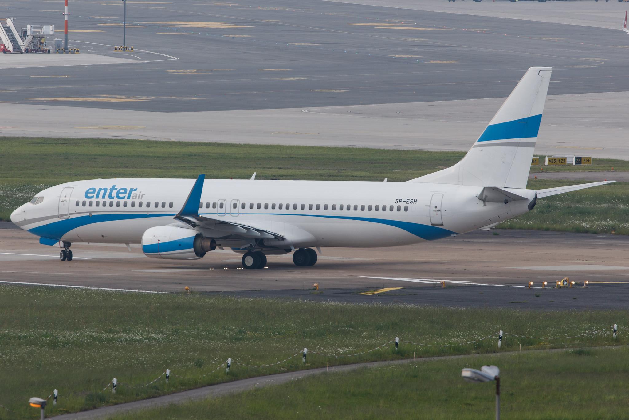 Hamburg Airport: Enter Air (E4 / ENT) |  Boeing 737-81M B738 | SP-ESH | MSN 35287