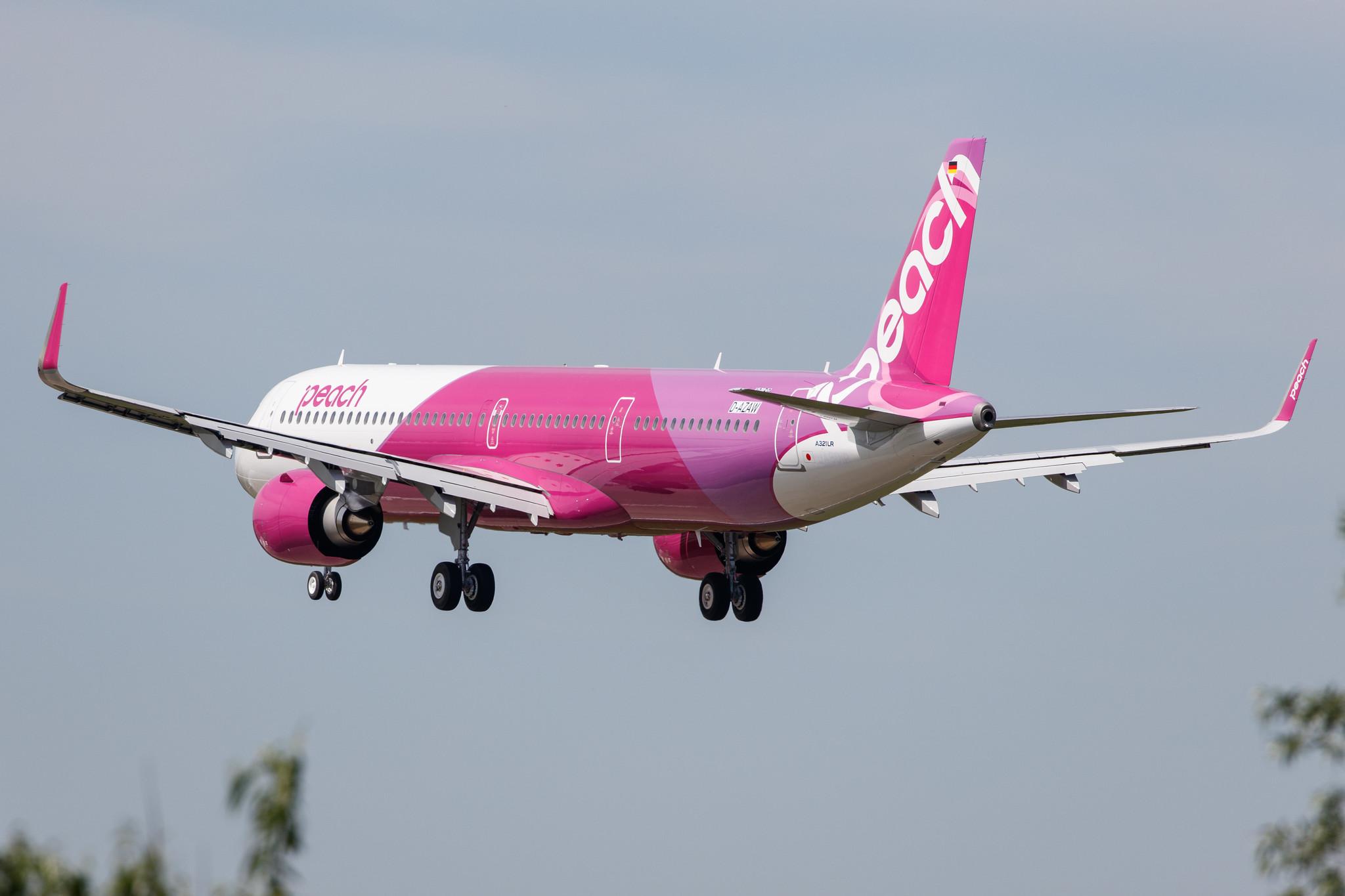 Hamburg Airport: Peach (MM / APJ) |  Airbus A321-251NX A21N | D-AZAW | MSN 10458