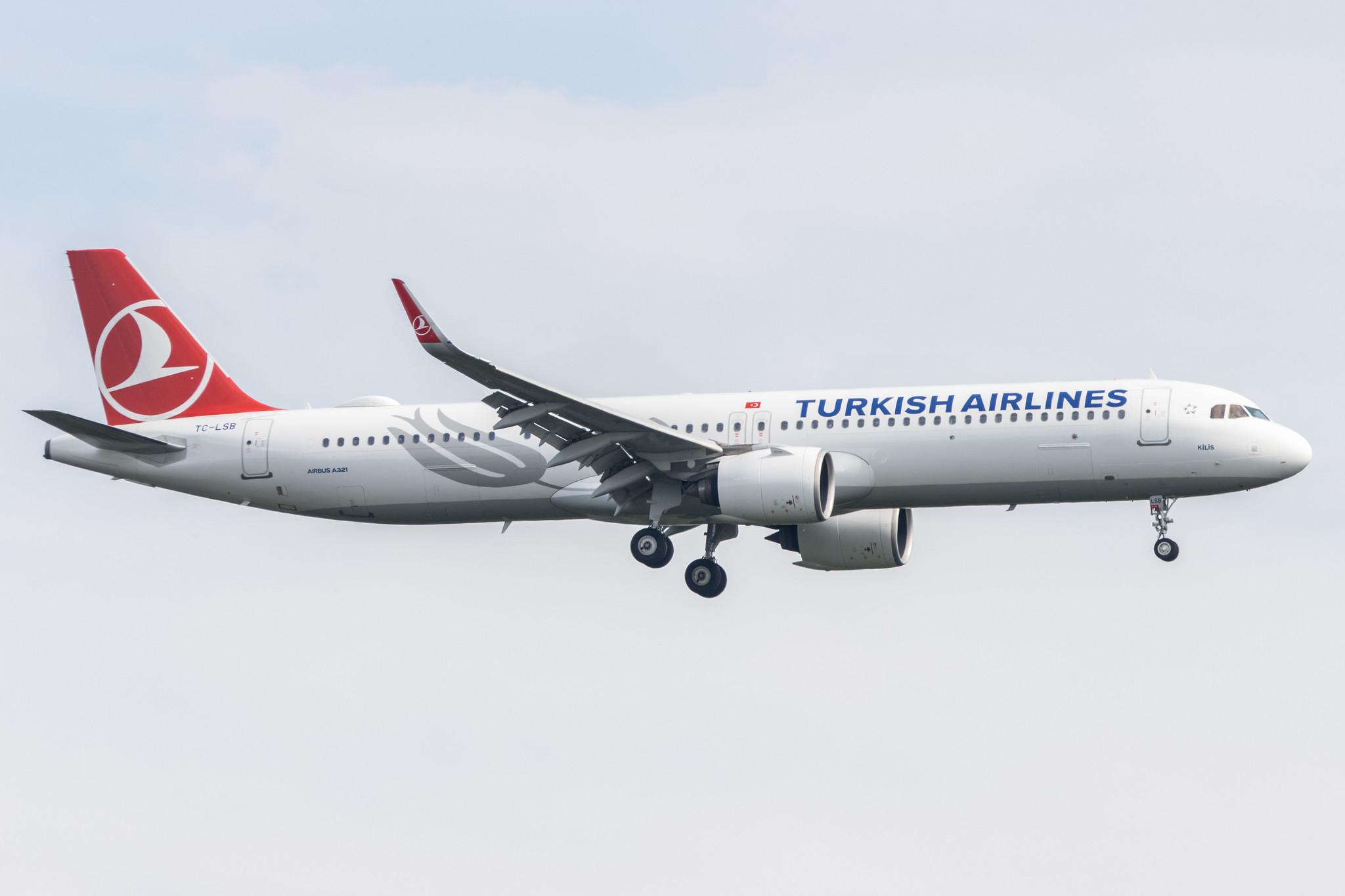 Frankfurt Airport: Turkish Airlines (TK / THY) |  Airbus A321-271NX A21N | TC-LSB | MSN 08257