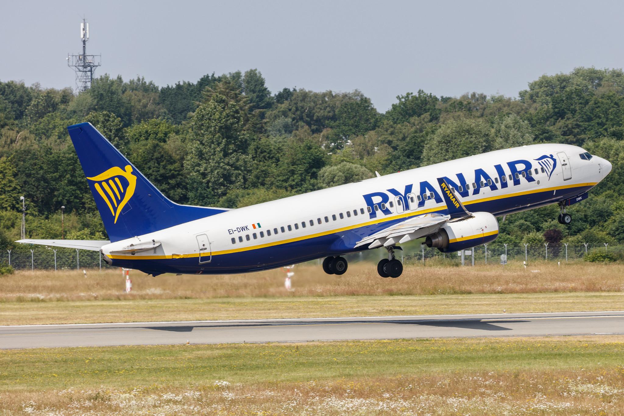 Hamburg Airport: Ryanair (FR / RYR) |  Boeing 737-8AS B738 | EI-DWK | MSN 36078