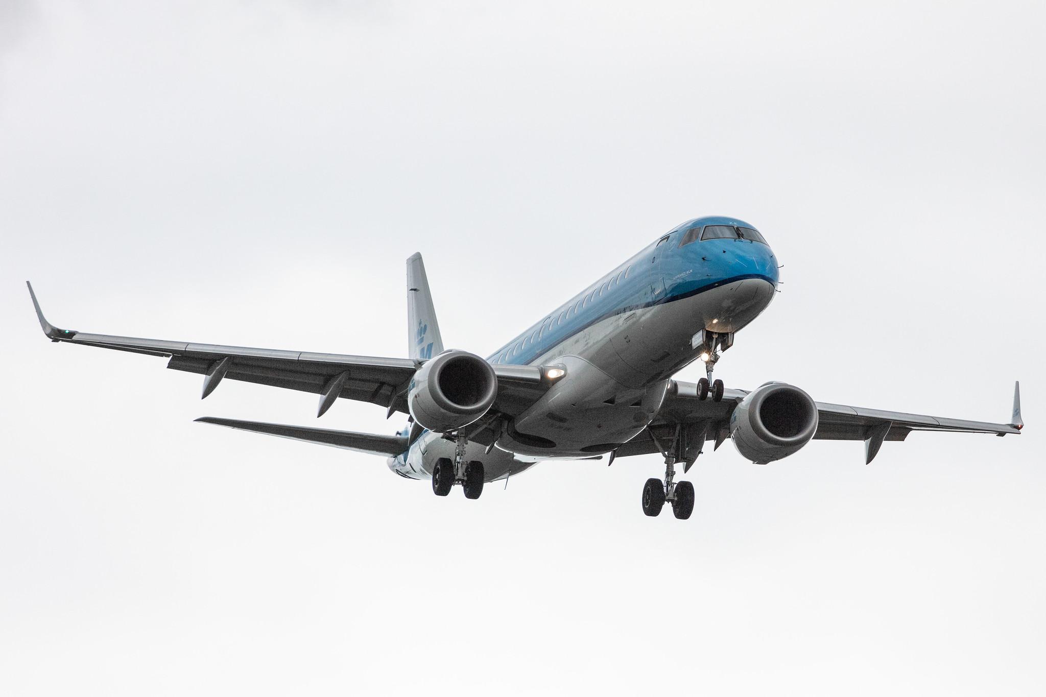 Amsterdam Schiphol: KLM (KL / KLM) | Operator: KLM Cityhopper |  Embraer E190STD E190 | PH-EZE | MSN 19000288