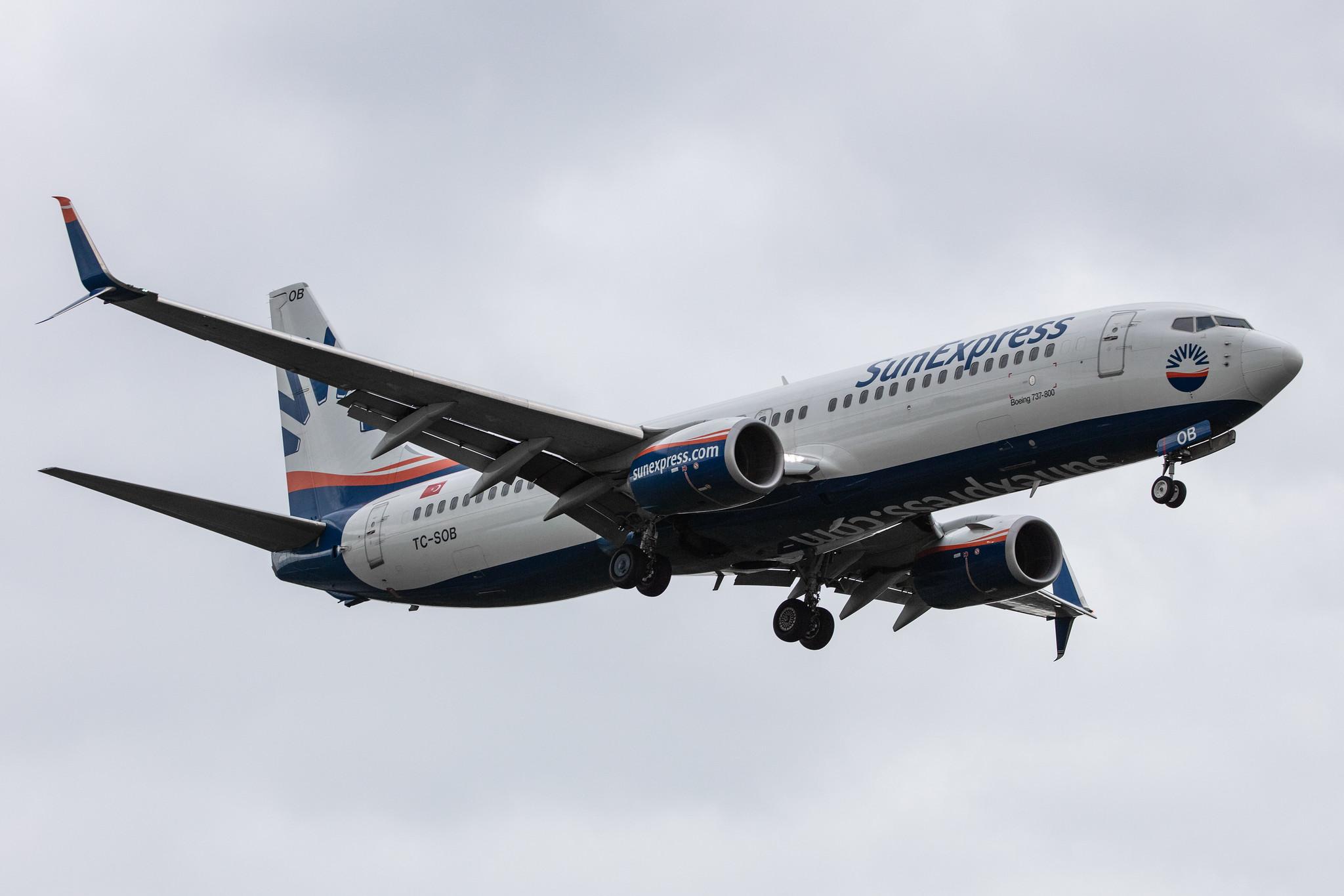 Amsterdam Schiphol: SunExpress (XQ / SXS) |  Boeing 737-8HC B738 | TC-SOB | MSN 61175