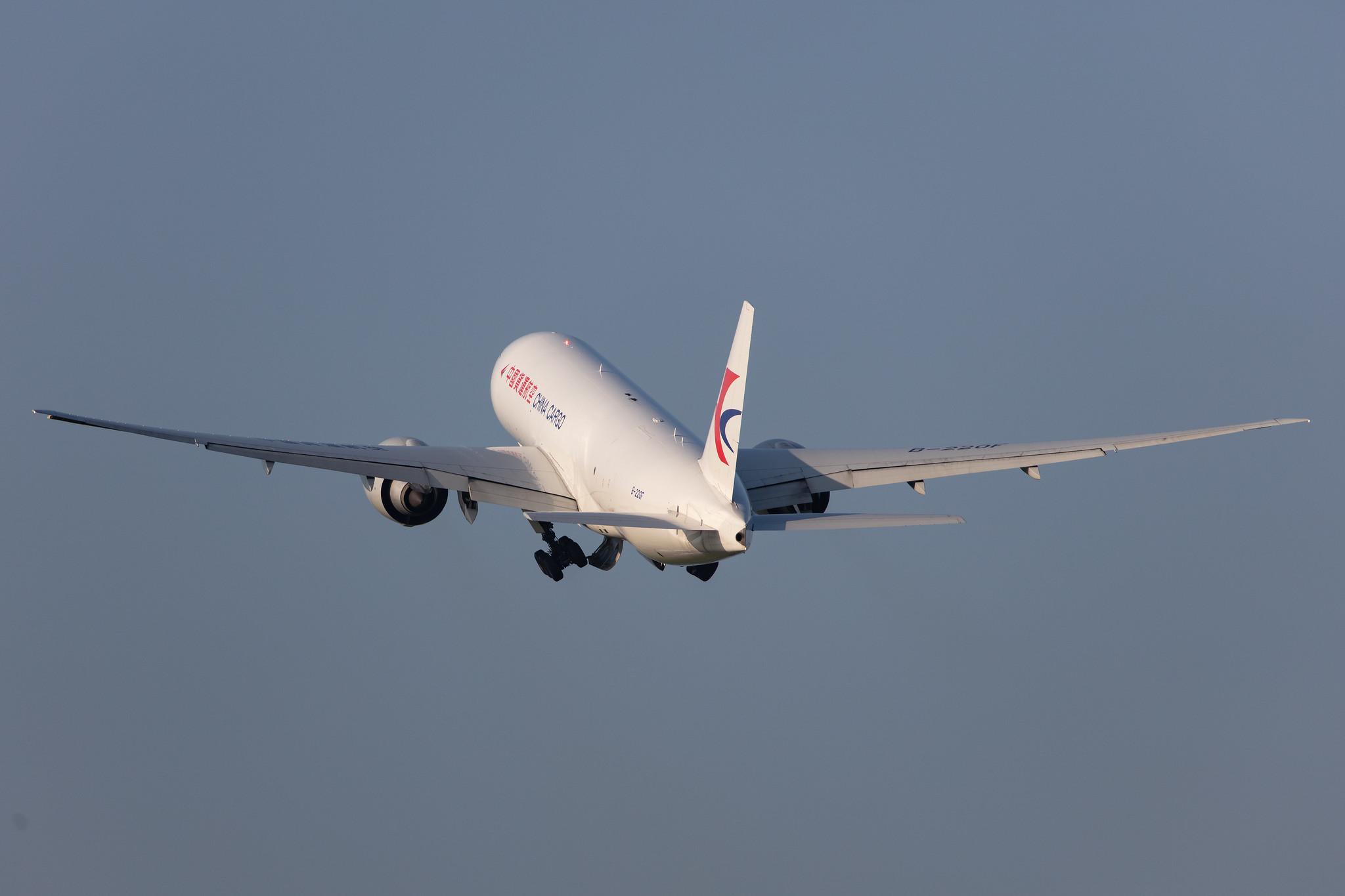 Amsterdam Schiphol: China Cargo Airlines (CK / CKK) |  Boeing 777-F B77L | B-220F | MSN 66624