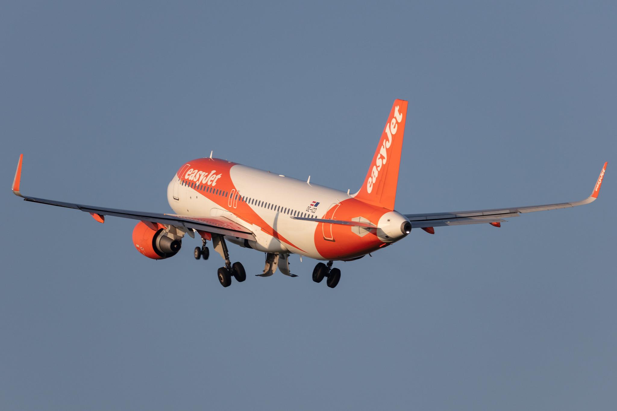 Amsterdam Schiphol: easyJet (U2 / EZY) | Operator: easyJet Europe |  Airbus A320-214 A320 | OE-ICD | MSN 7104