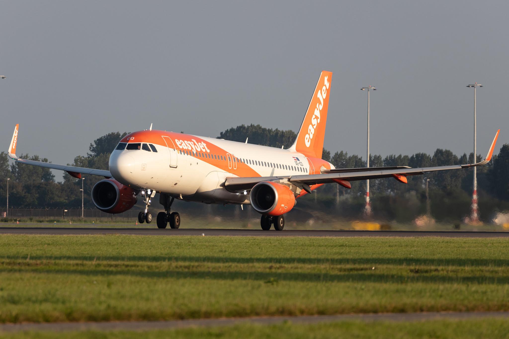 Amsterdam Schiphol: easyJet (U2 / EZY) | Operator: easyJet Europe |  Airbus A320-214 A320 | OE-ICD | MSN 7104