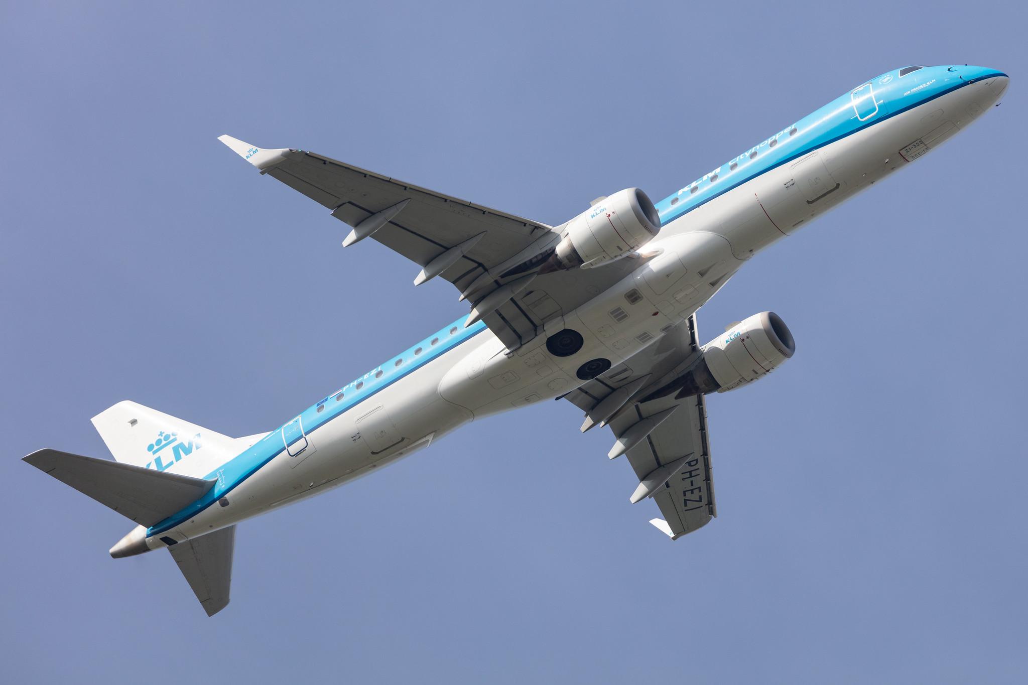 Amsterdam Schiphol: KLM (KL / KLM) | Operator: KLM Cityhopper |  Embraer E190STD E190 | PH-EZI | MSN 19000322