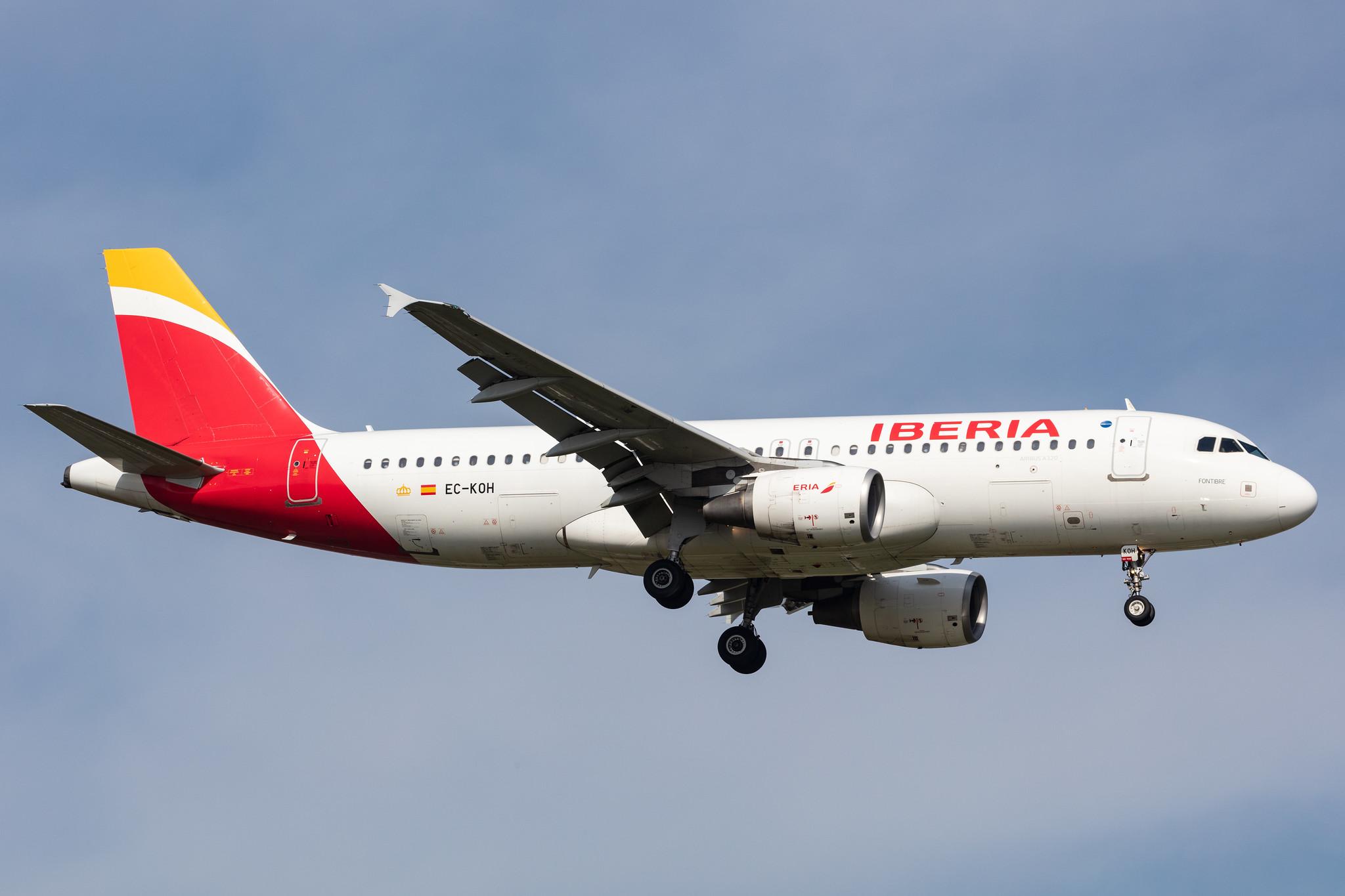 Amsterdam Schiphol: Iberia (IB / IBE) |  Airbus A320-214 A320 | EC-KOH | MSN 2248