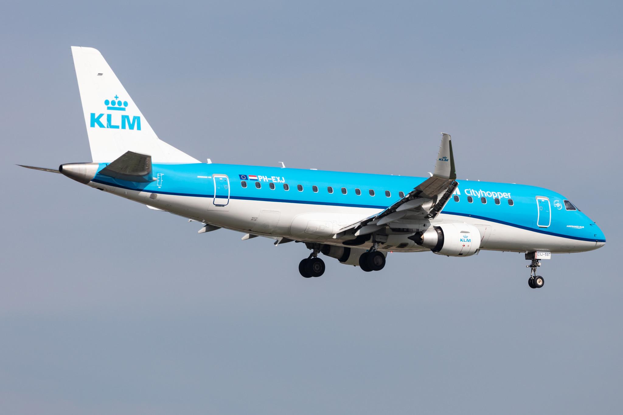 Amsterdam Schiphol: KLM (KL / KLM) | Operator: KLM Cityhopper |  Embraer E175STD E75L | PH-EXJ | MSN 17000597