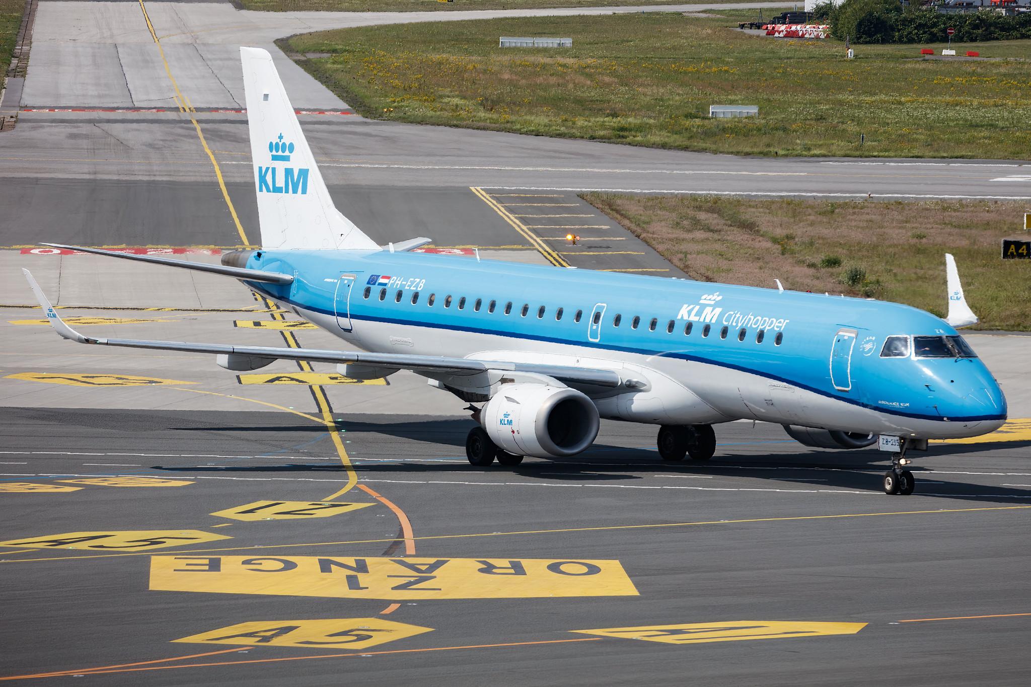 Hamburg Airport: KLM (KL / KLM) | Operator: KLM Cityhopper |  Embraer E190STD E190 | PH-EZB | MSN 19000235